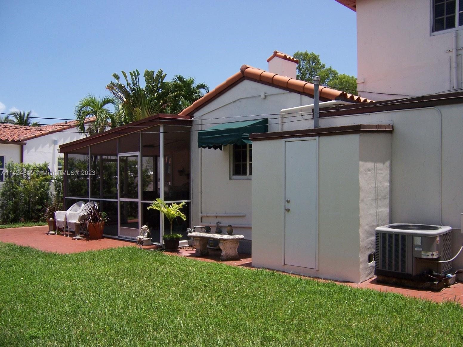 AMD PLAT OF SUNSET LAKE S - Residential Lease