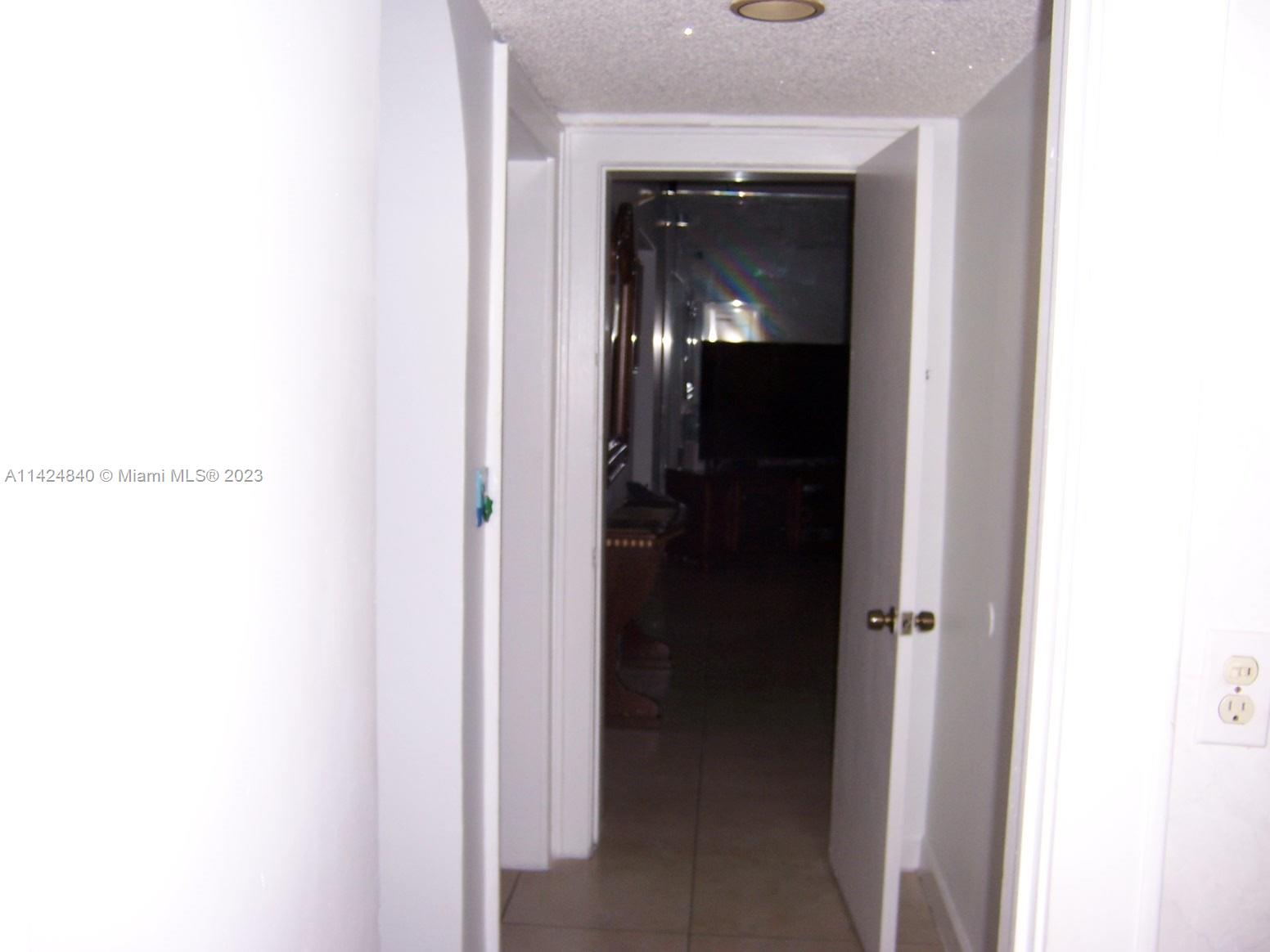 AMD PLAT OF SUNSET LAKE S - Residential Lease