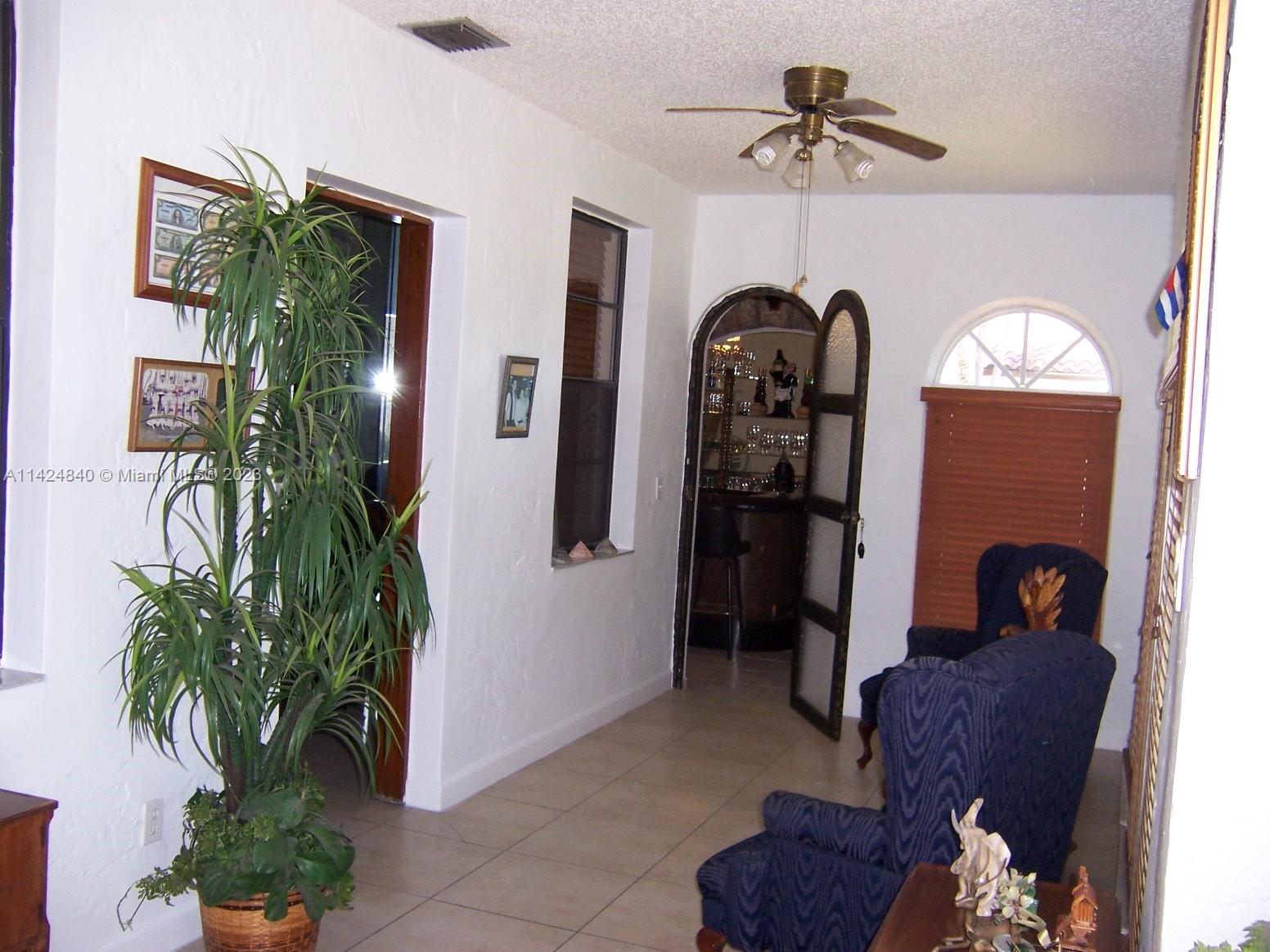 AMD PLAT OF SUNSET LAKE S - Residential Lease