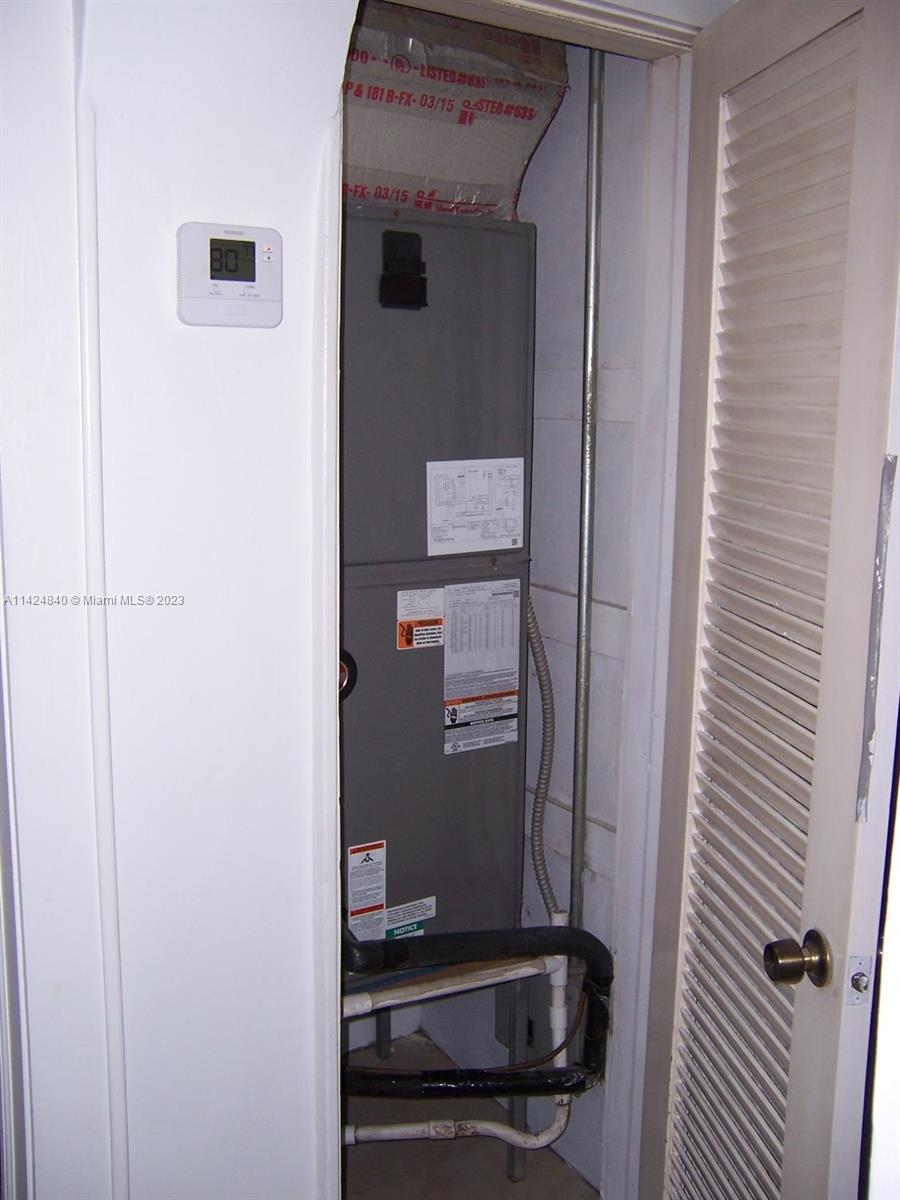 AMD PLAT OF SUNSET LAKE S - Residential Lease
