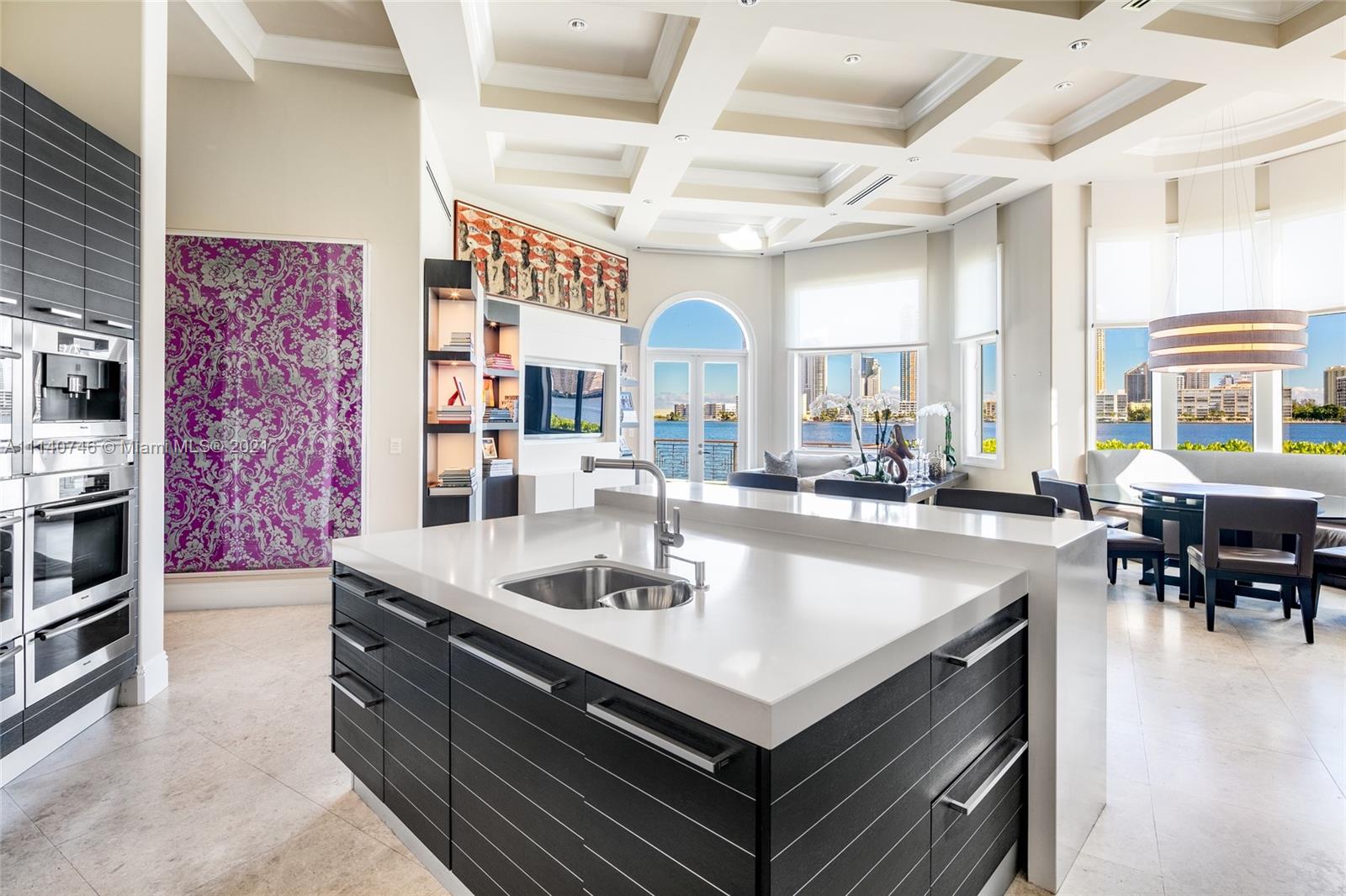 ISLAND ESTATES - Residential