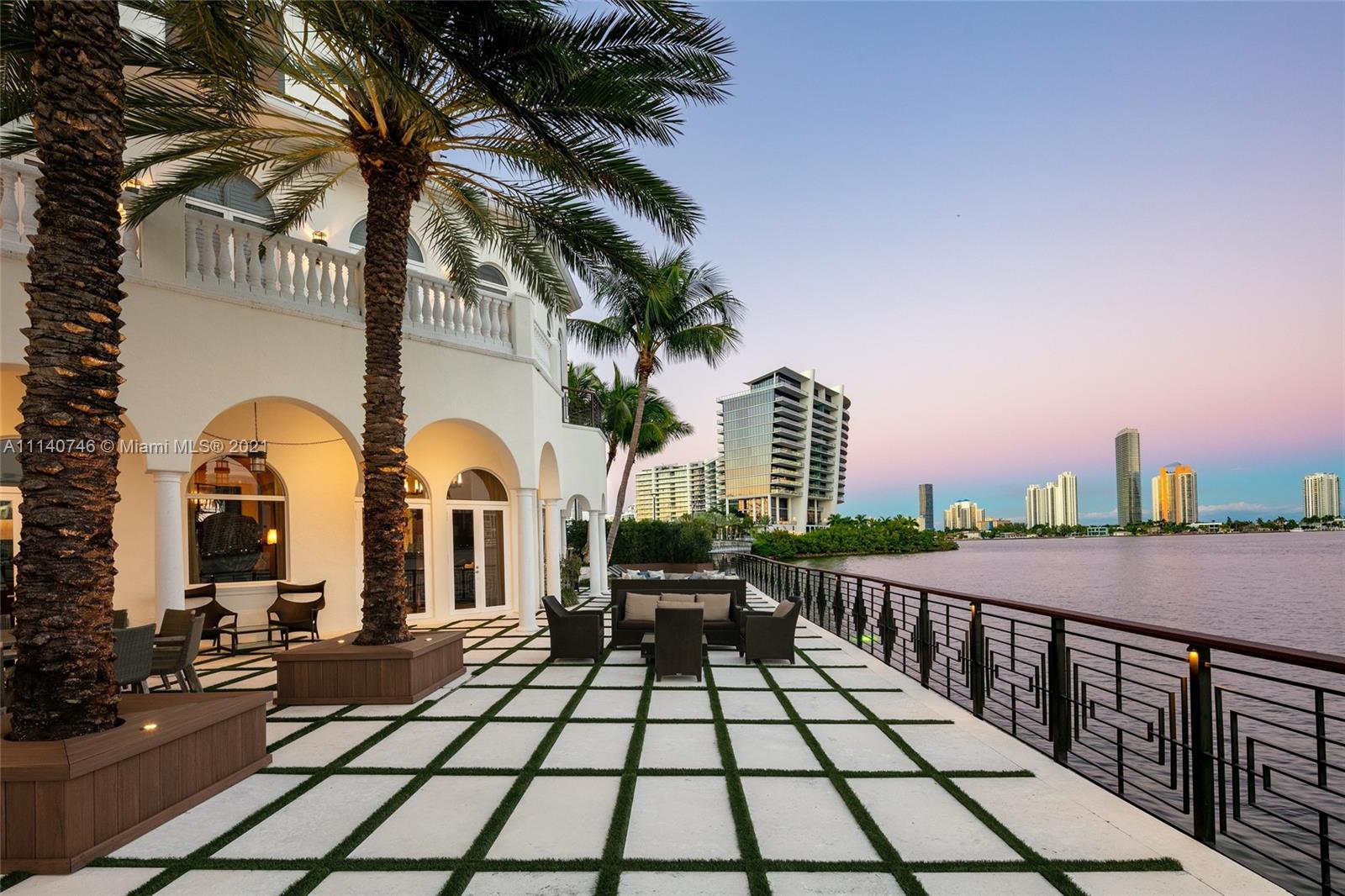 ISLAND ESTATES - Residential
