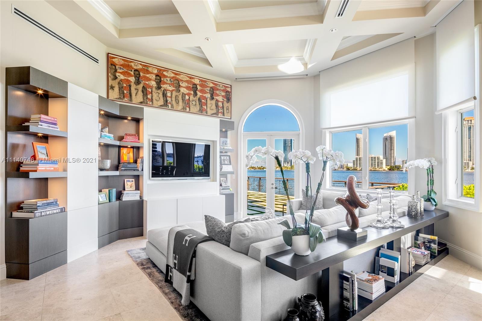 ISLAND ESTATES - Residential