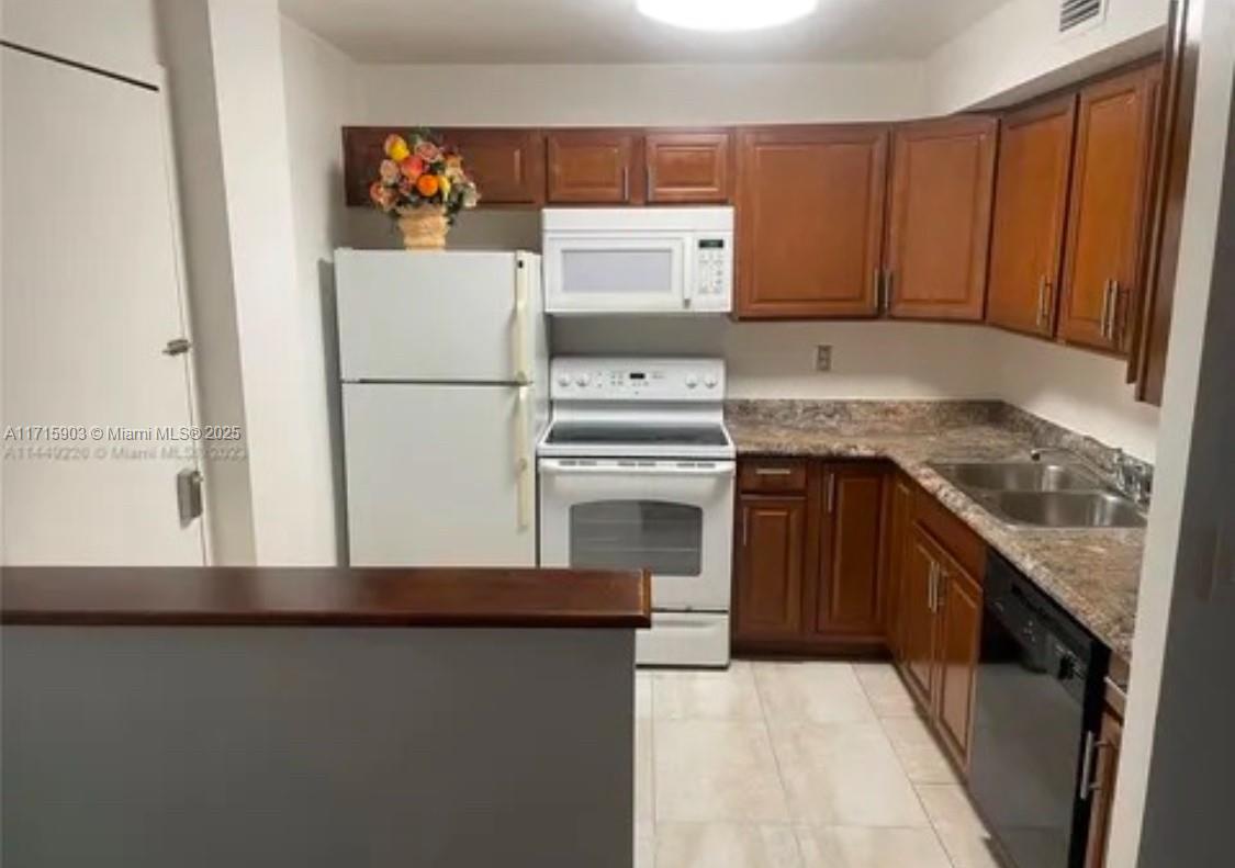 PLANTATION PLACE CONDO - Residential