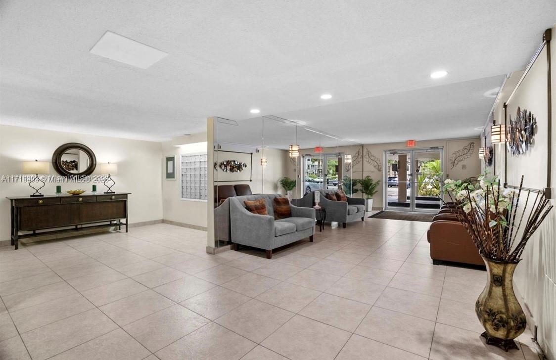 PLANTATION PLACE CONDO - Residential