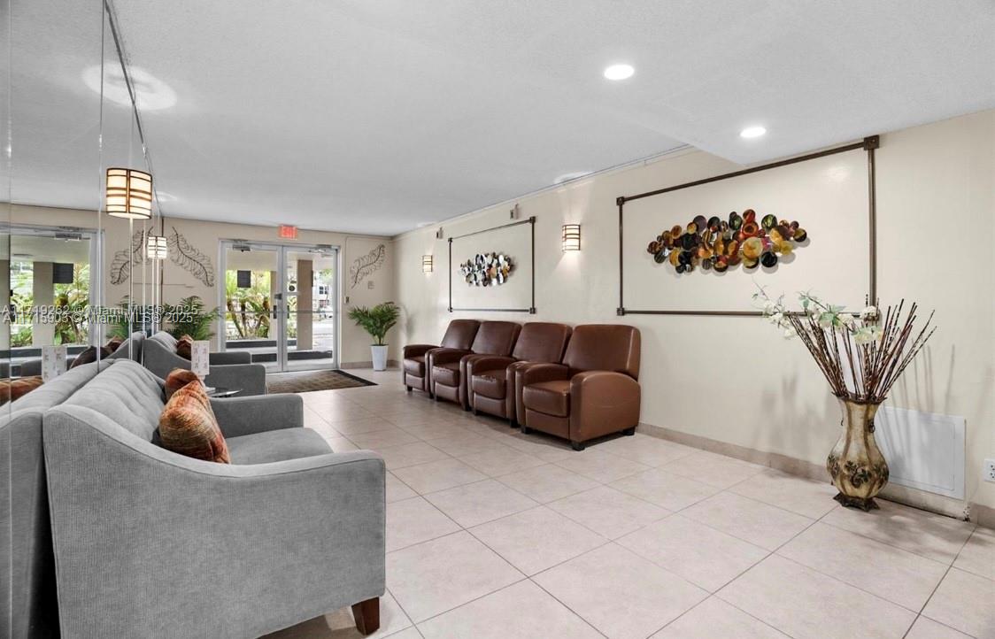 PLANTATION PLACE CONDO - Residential