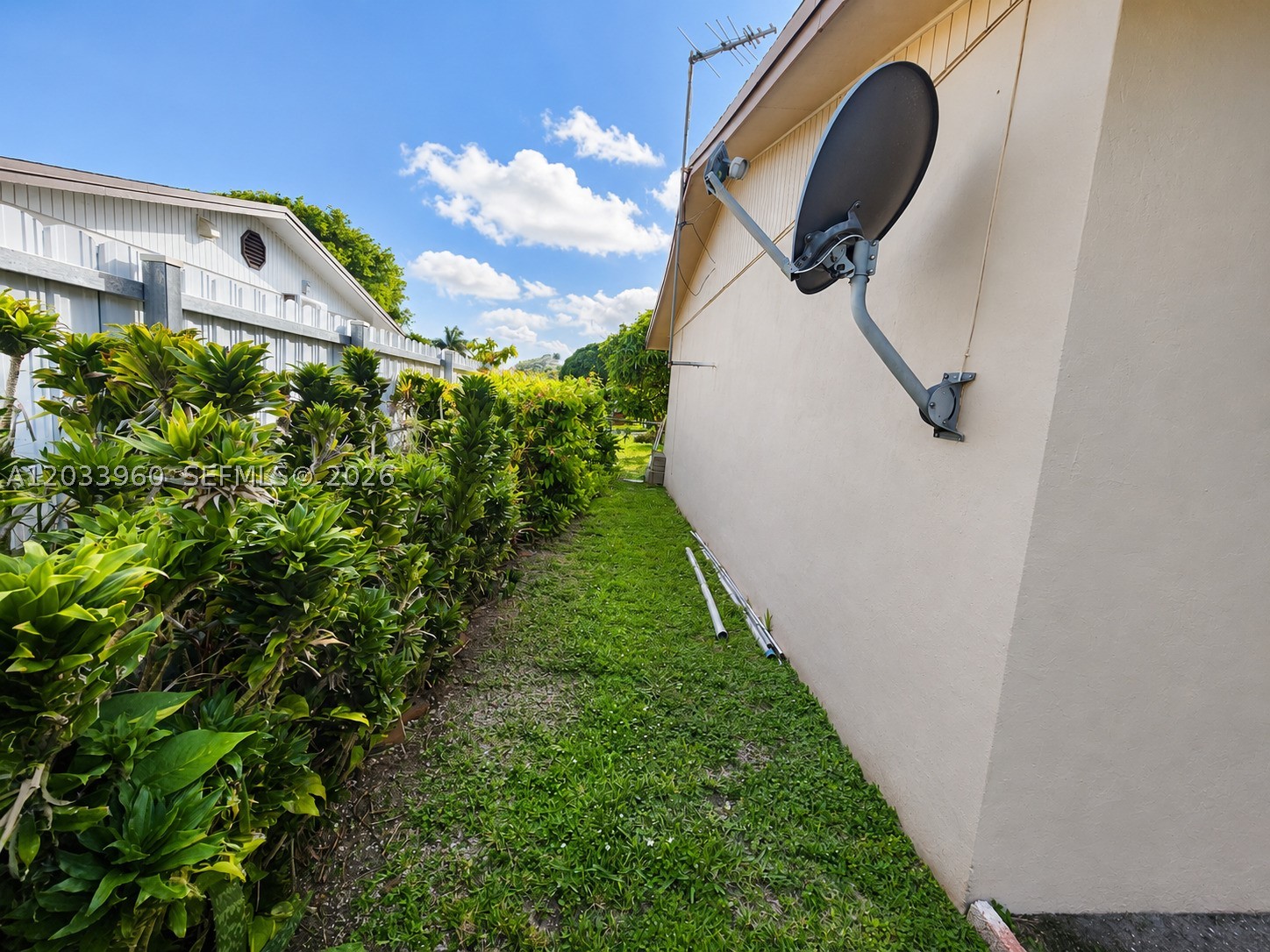 WINSTON PARK UNIT THREE - Residential