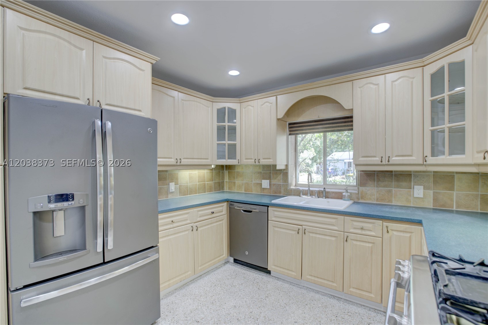 RIVER SEC OF CROISSANT PA - Residential Lease