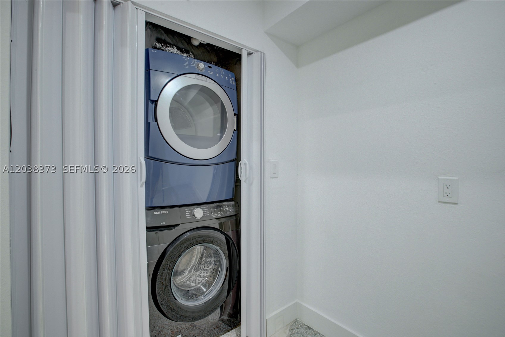 RIVER SEC OF CROISSANT PA - Residential Lease