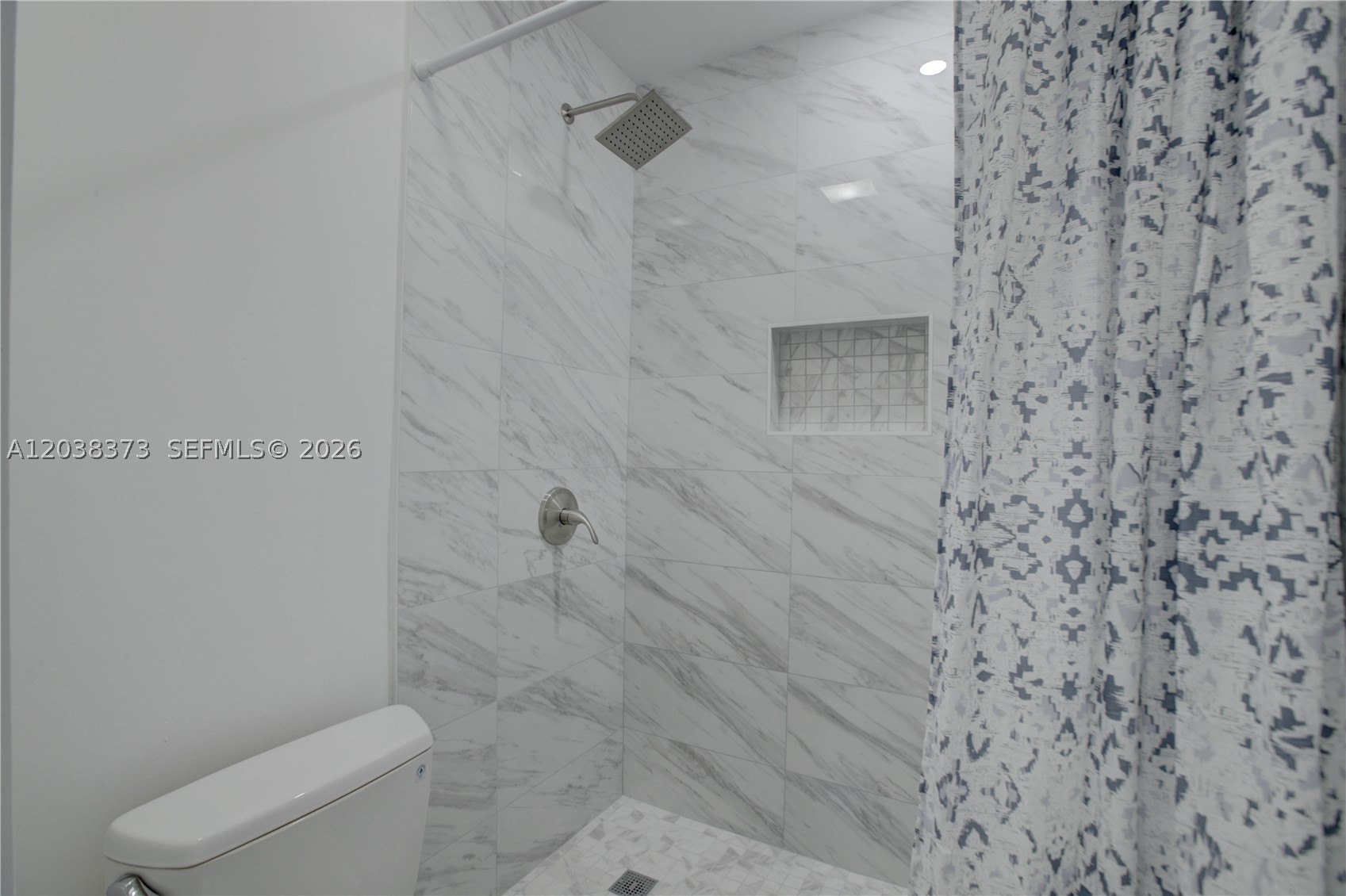 RIVER SEC OF CROISSANT PA - Residential Lease