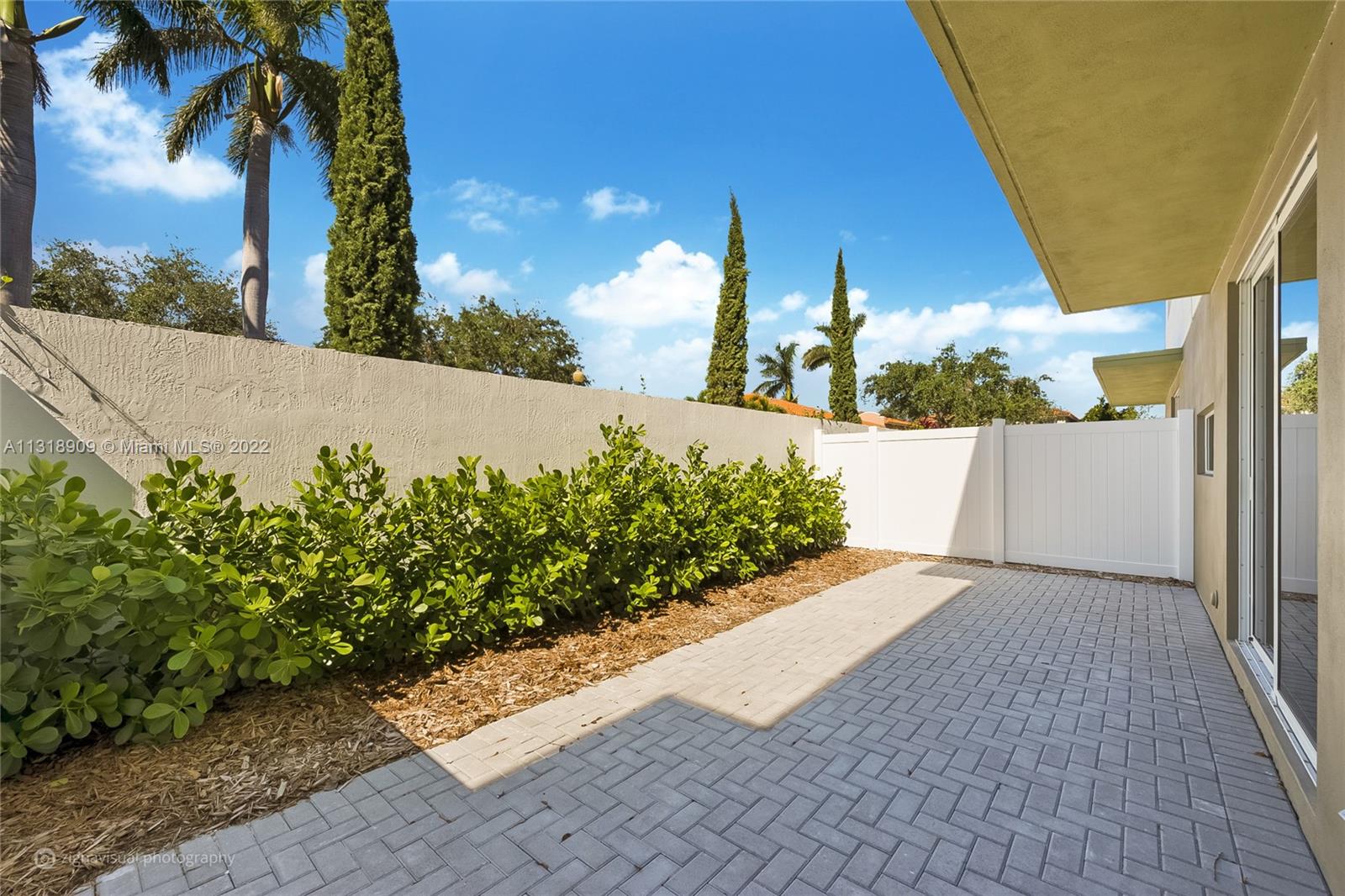 SIX AT DADELAND CONDO - Residential Lease