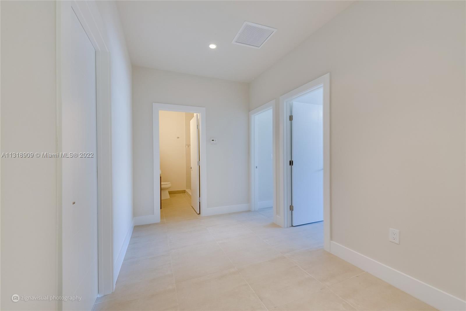 SIX AT DADELAND CONDO - Residential Lease