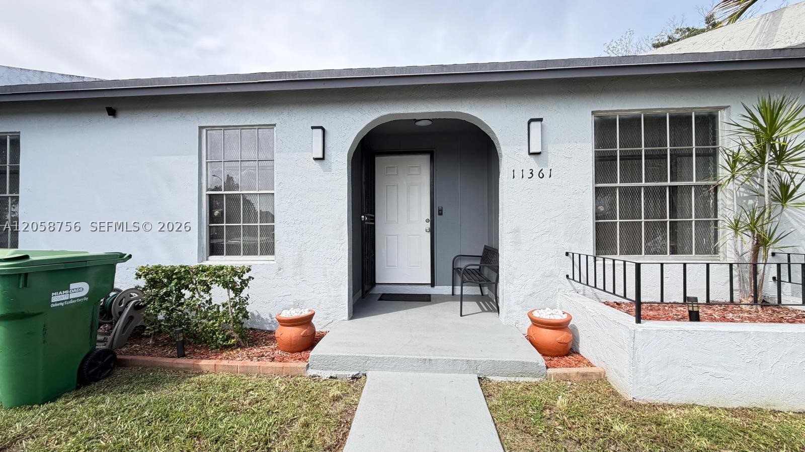 RICHMOND TOWNHOUSE - Residential