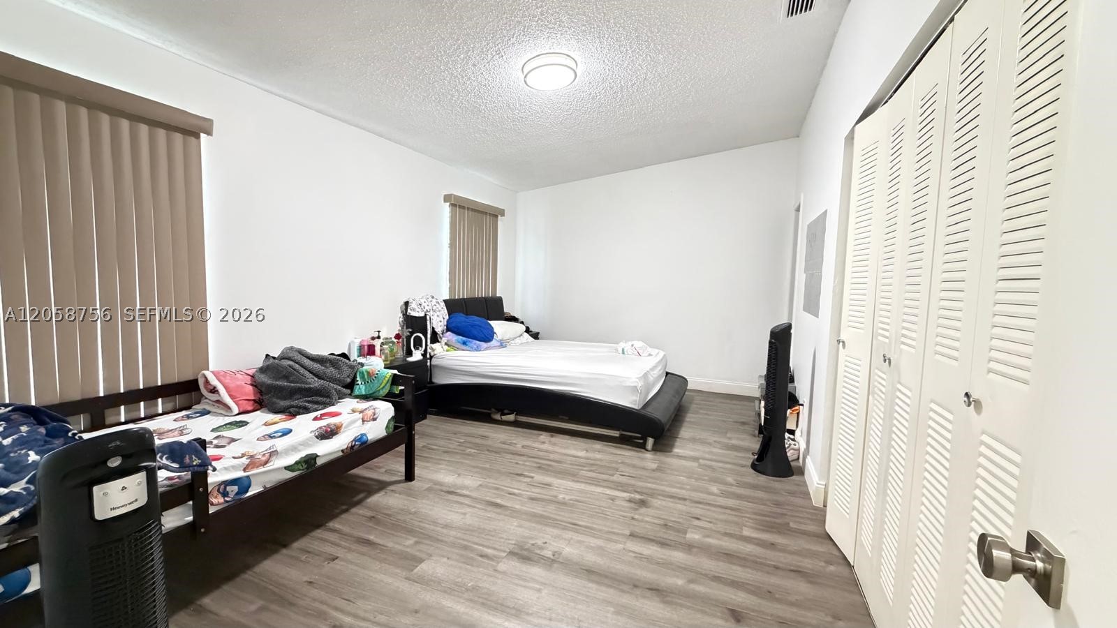 RICHMOND TOWNHOUSE - Residential