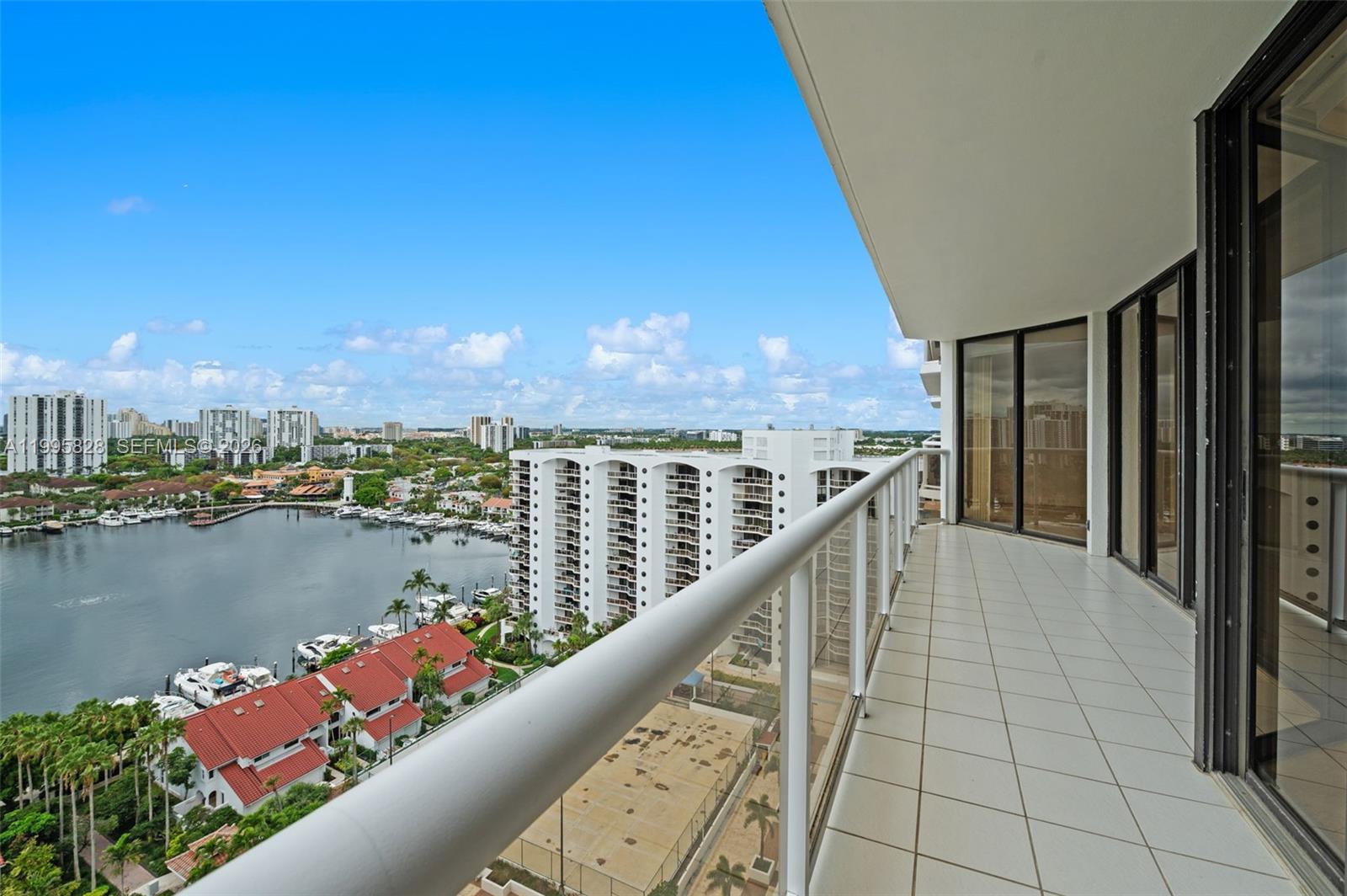 HARBORSIDE - Residential