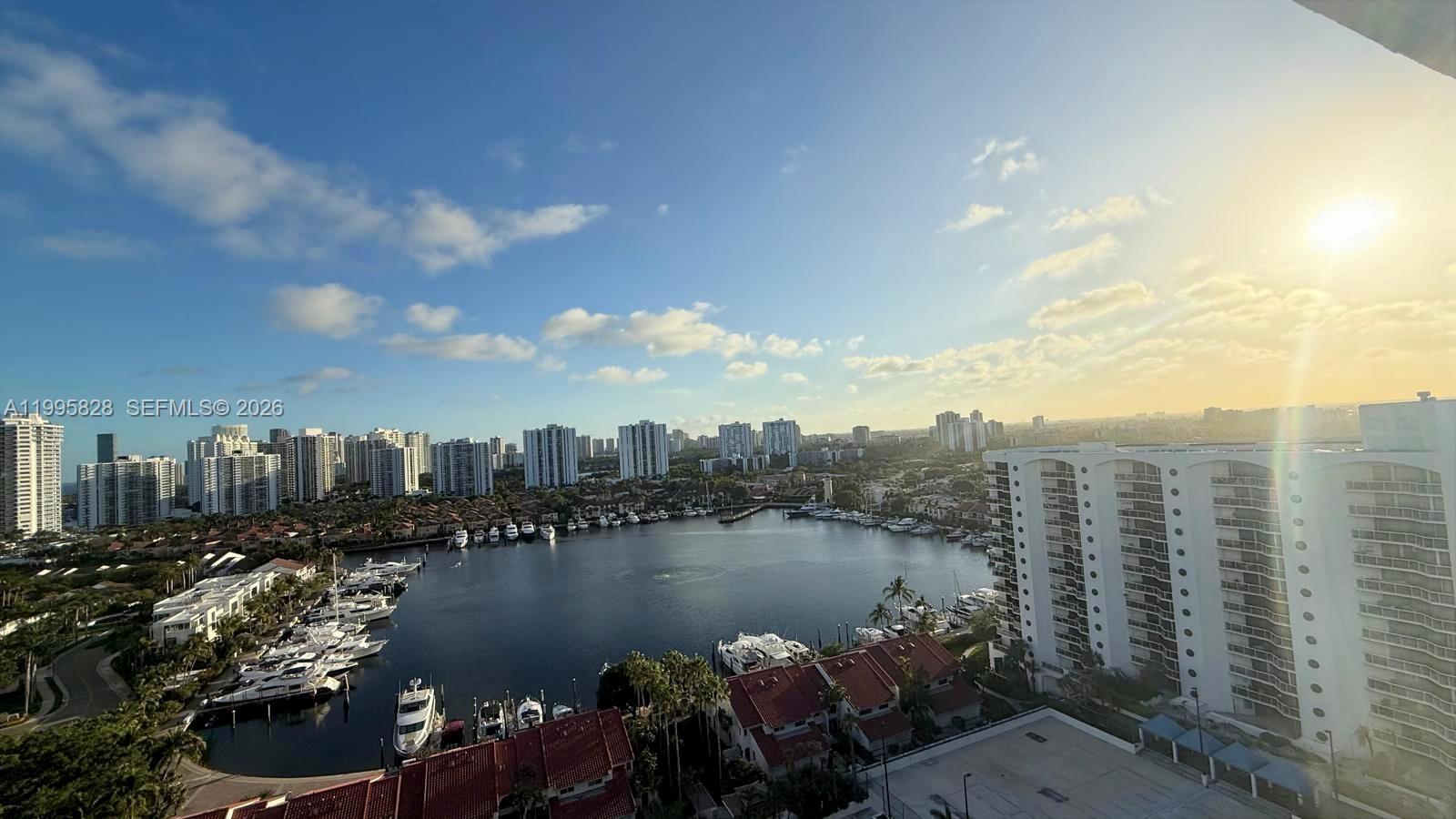 HARBORSIDE - Residential
