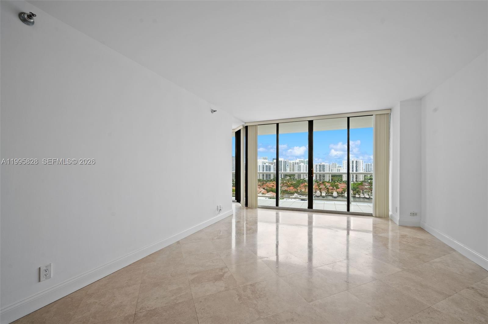 HARBORSIDE - Residential