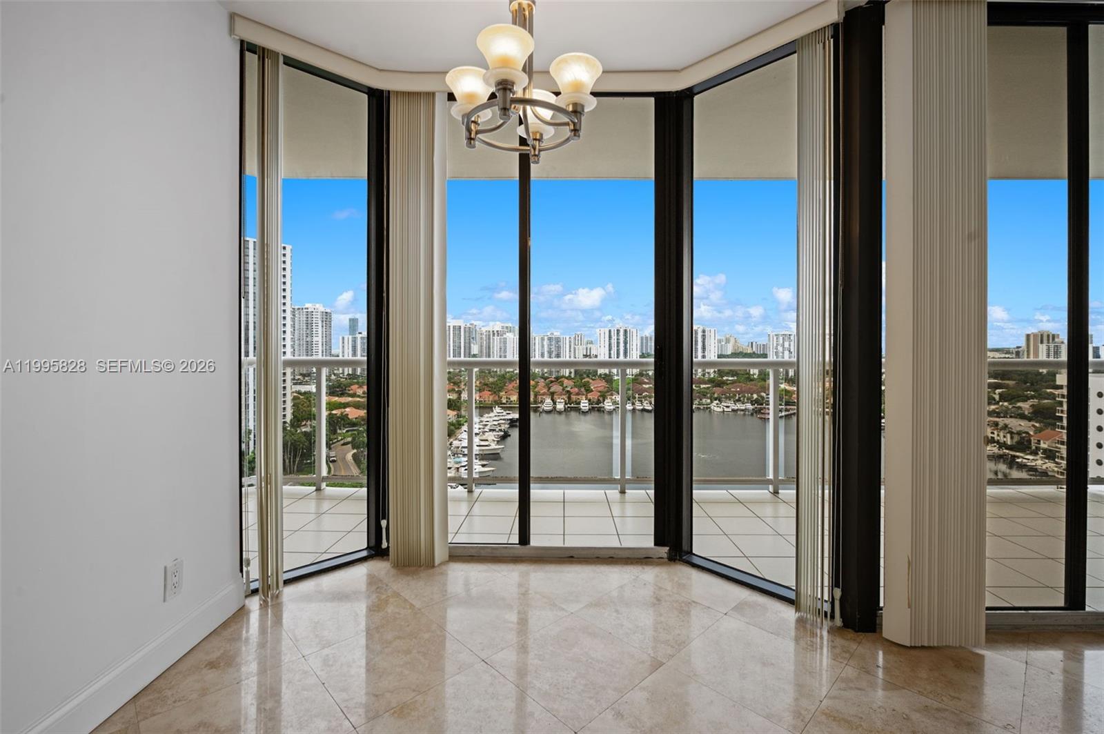 HARBORSIDE - Residential