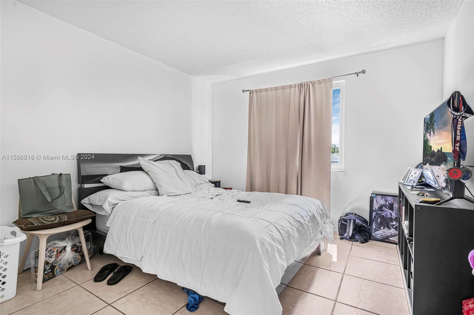 ROGER HOMES - Residential Lease