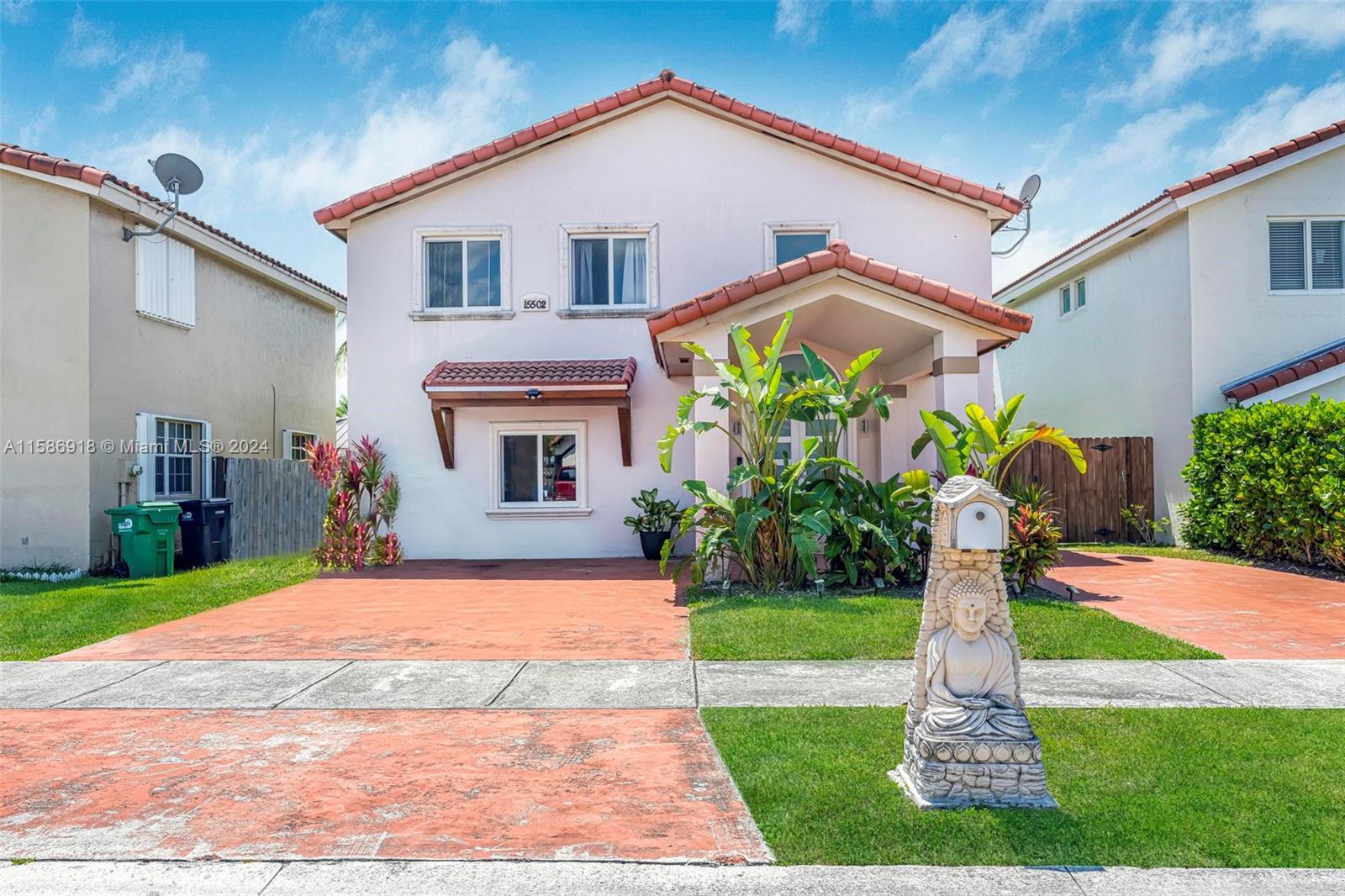 ROGER HOMES - Residential Lease
