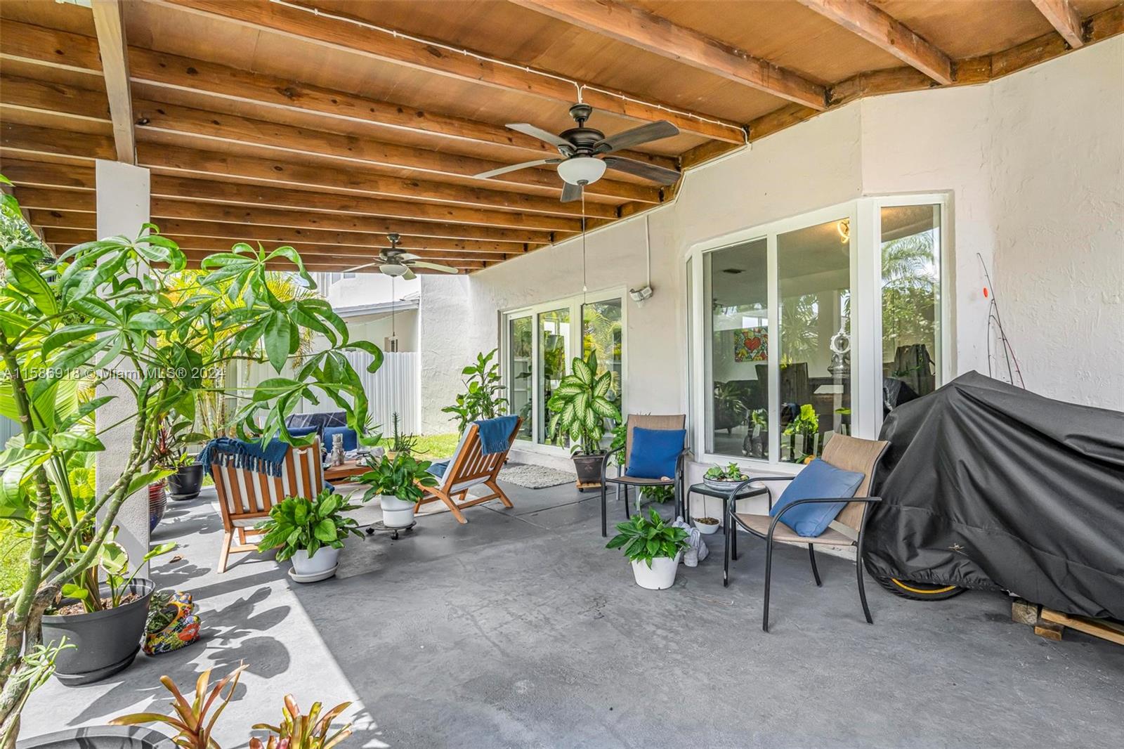 ROGER HOMES - Residential Lease