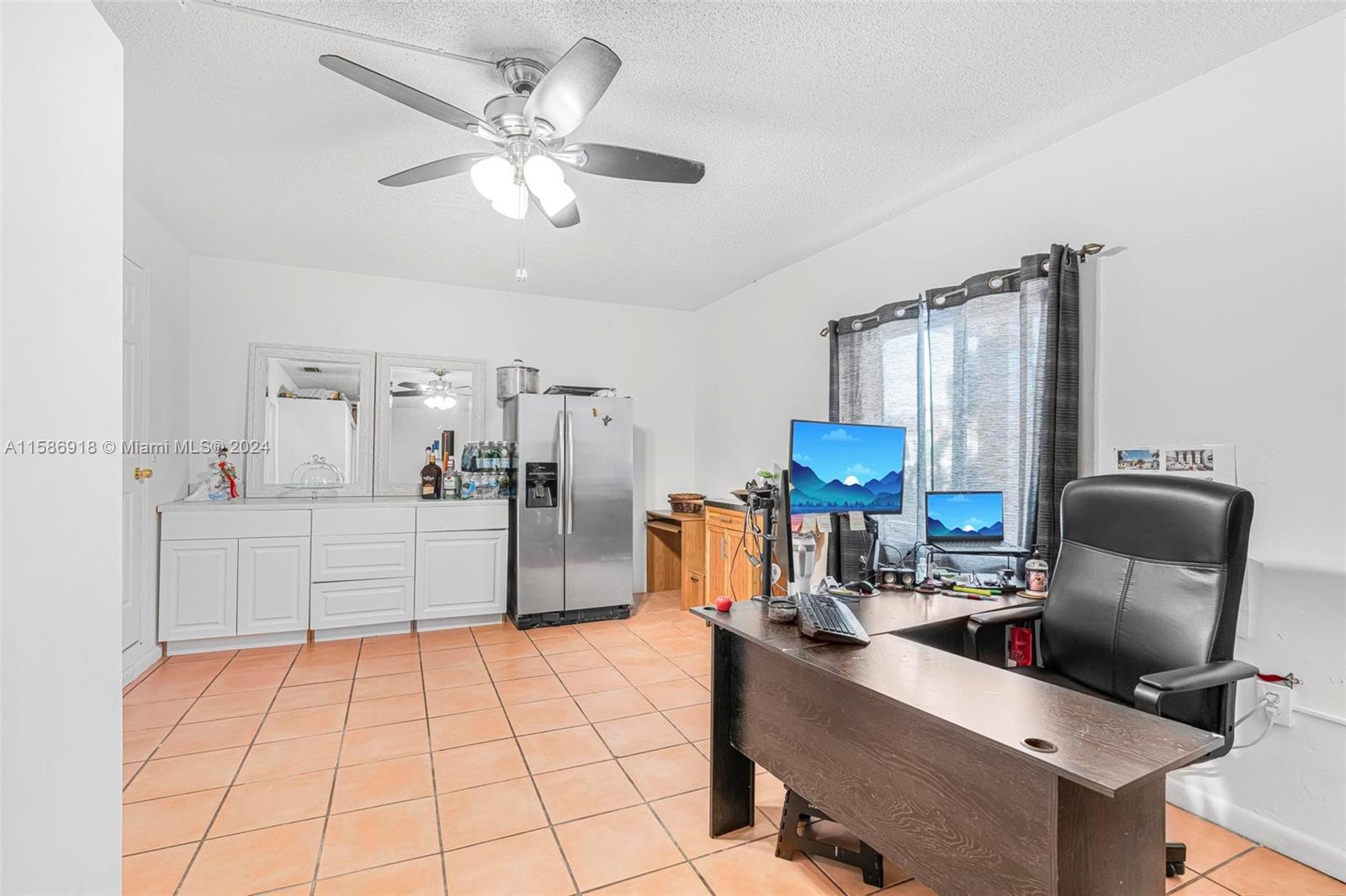 ROGER HOMES - Residential Lease