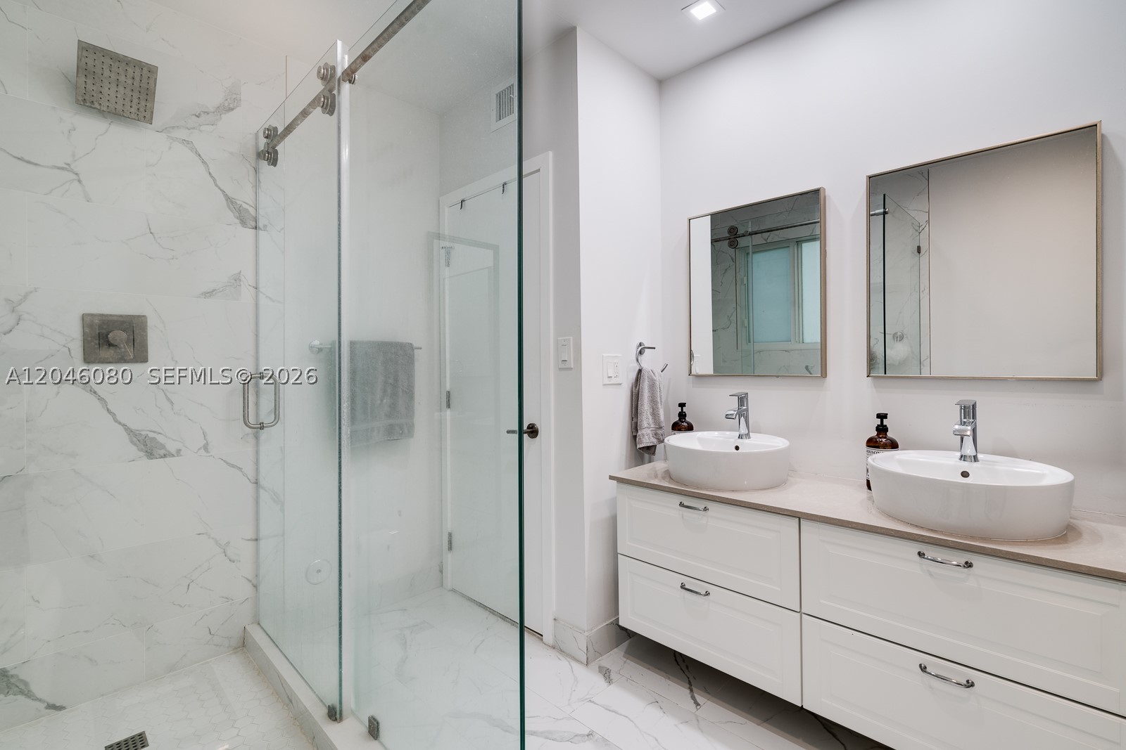 SILVER BLUFF EST SEC C - Residential