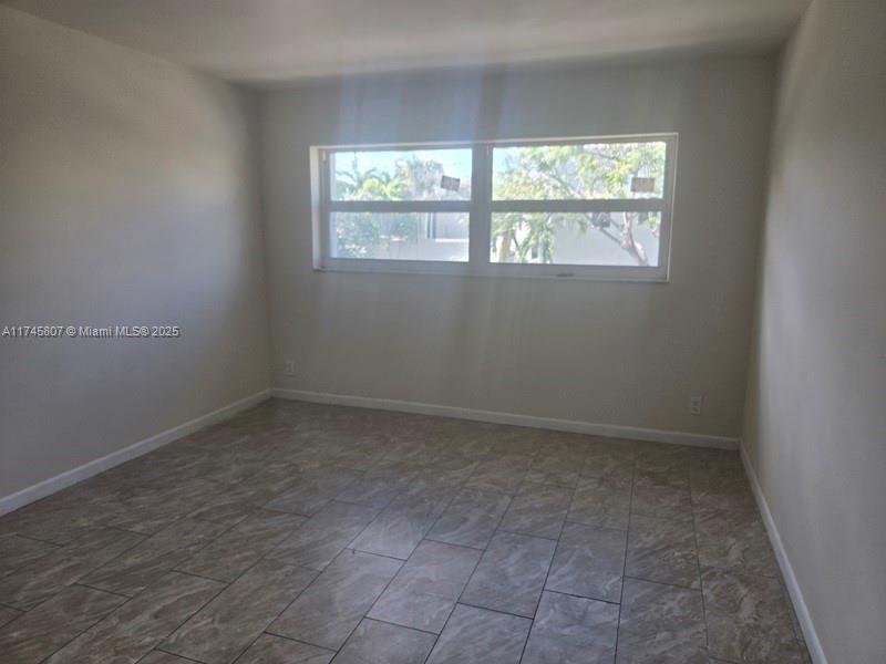 HAMPTON COURT CONDO - Residential Lease