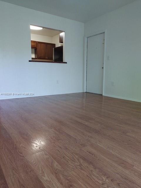 RESIDENCES @ THE FALLS CO - Residential Lease