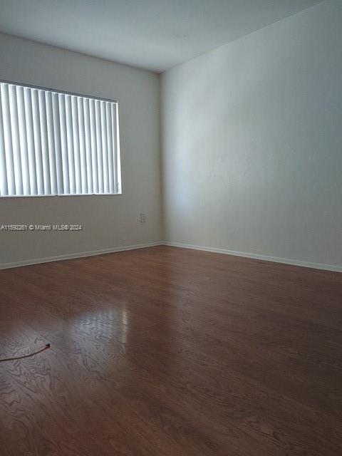 RESIDENCES @ THE FALLS CO - Residential Lease