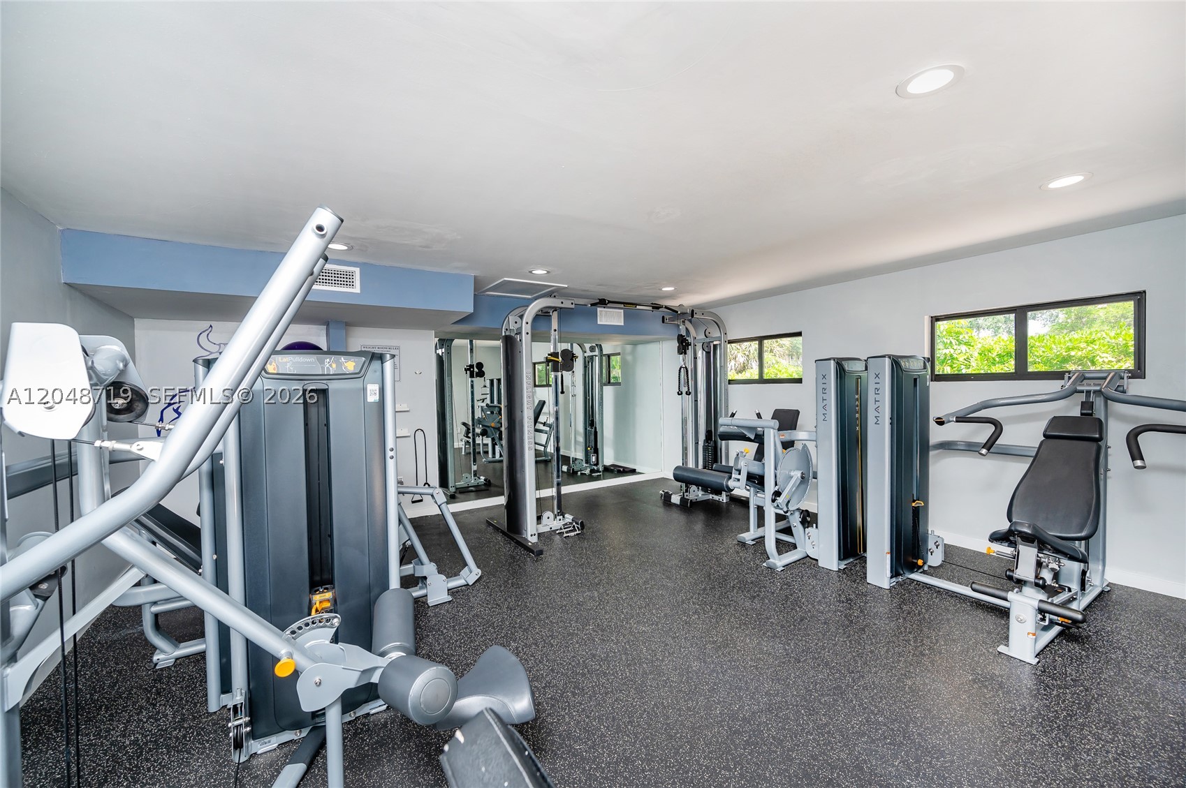 KINGS CREEK SO CONDO - Residential Lease