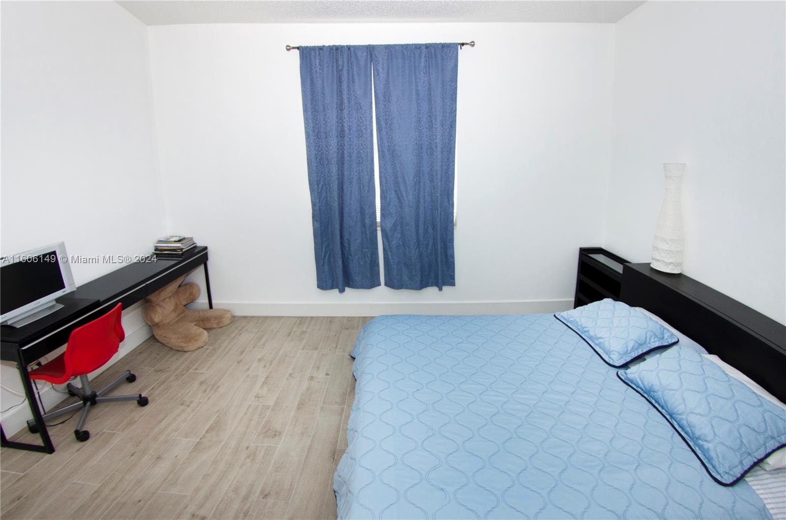 PORTO BELLAGIO CONDO - Residential Lease