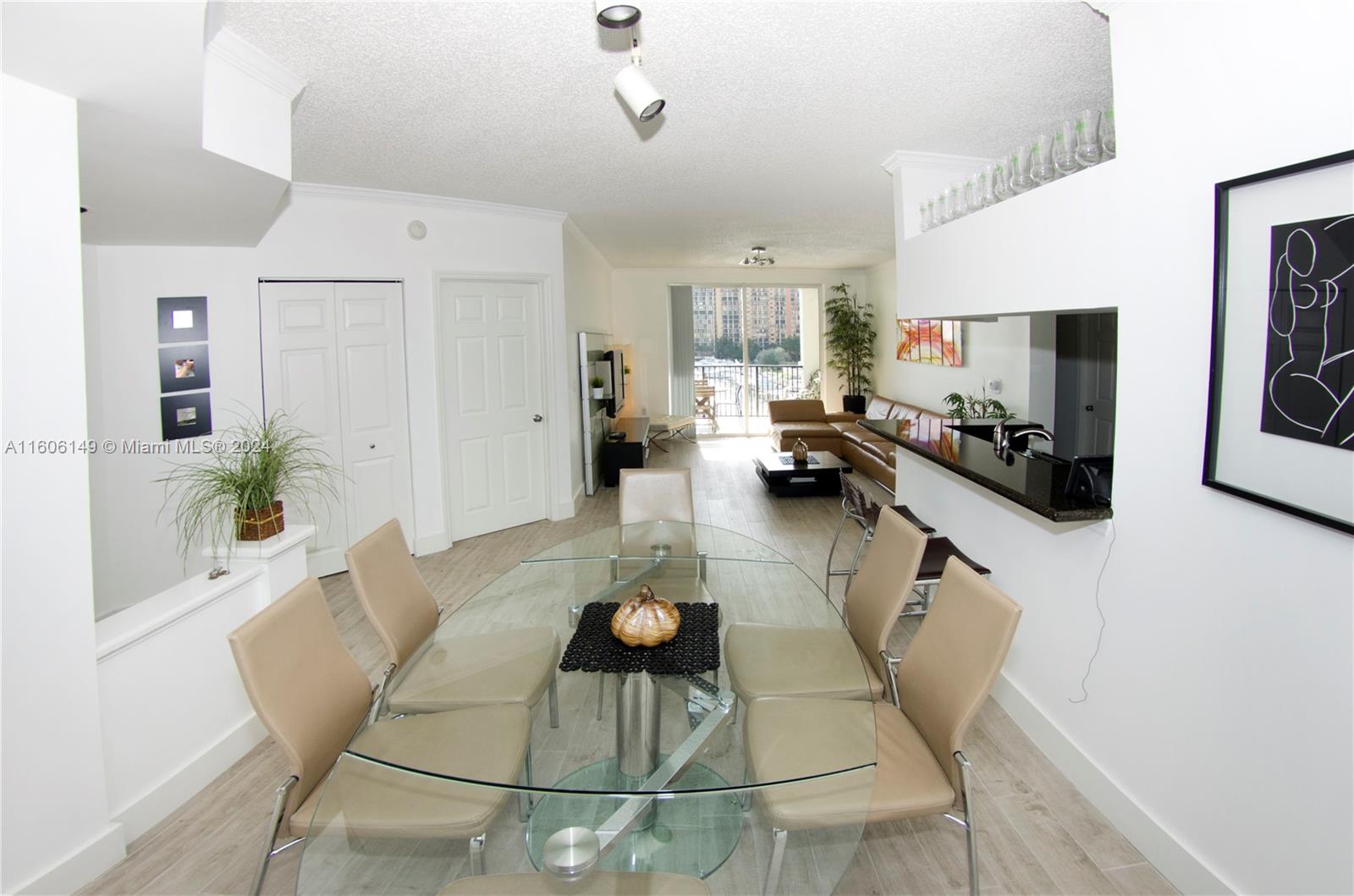 PORTO BELLAGIO CONDO - Residential Lease