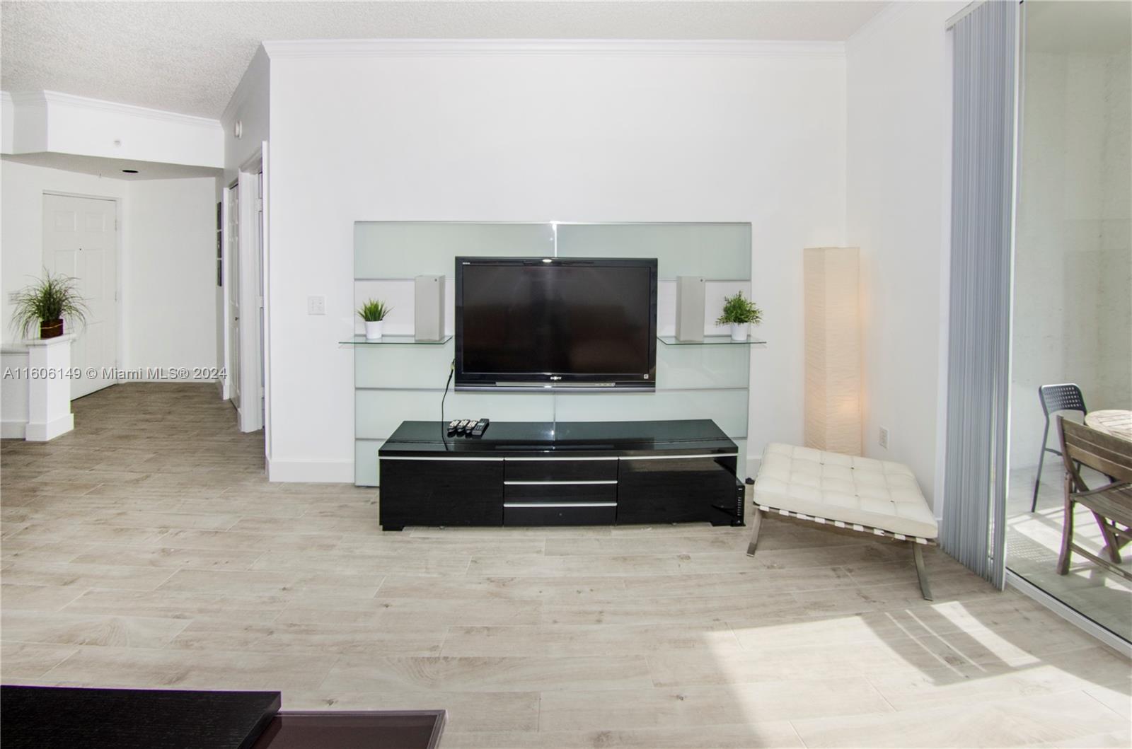 PORTO BELLAGIO CONDO - Residential Lease