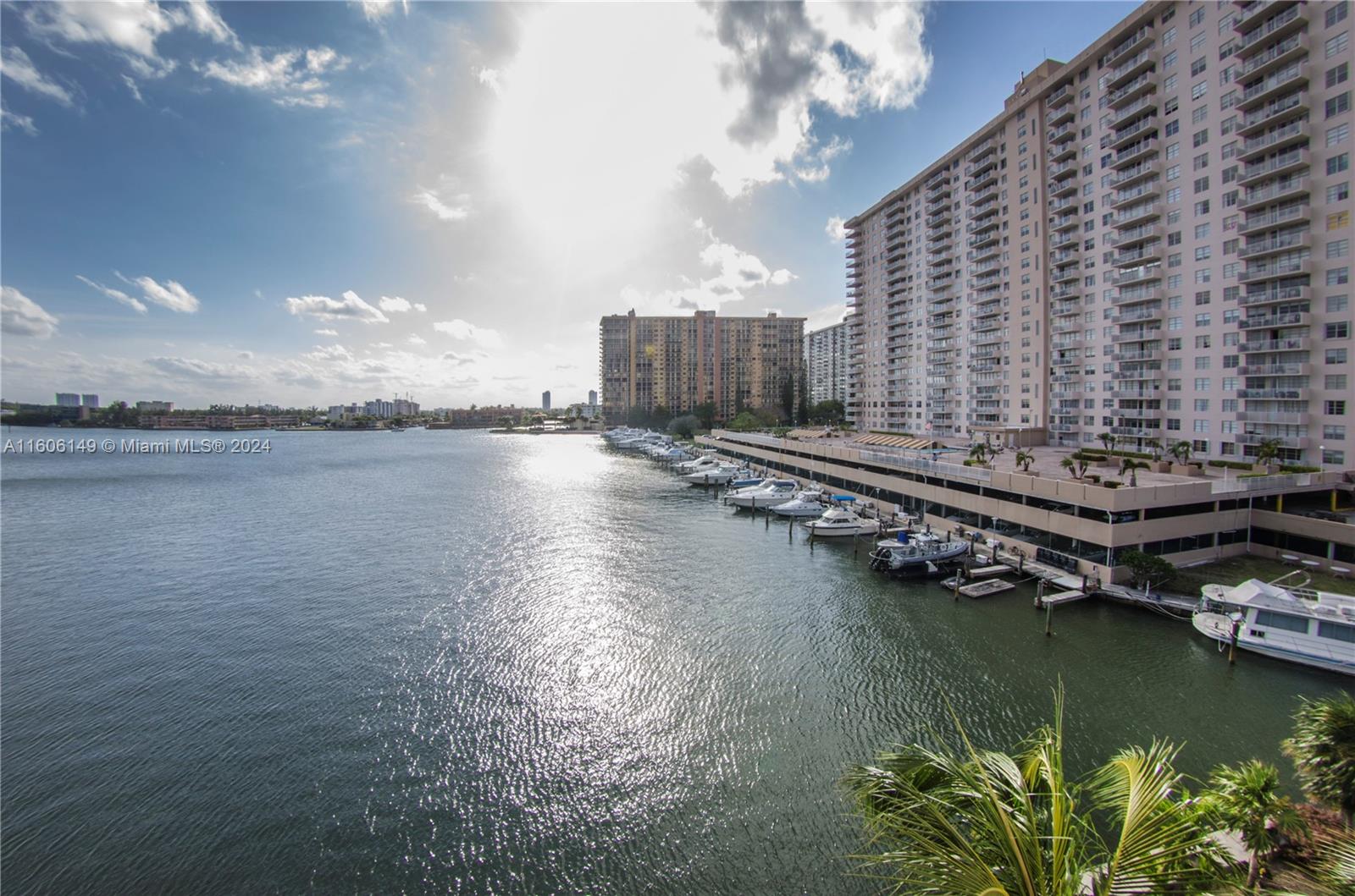 PORTO BELLAGIO CONDO - Residential Lease