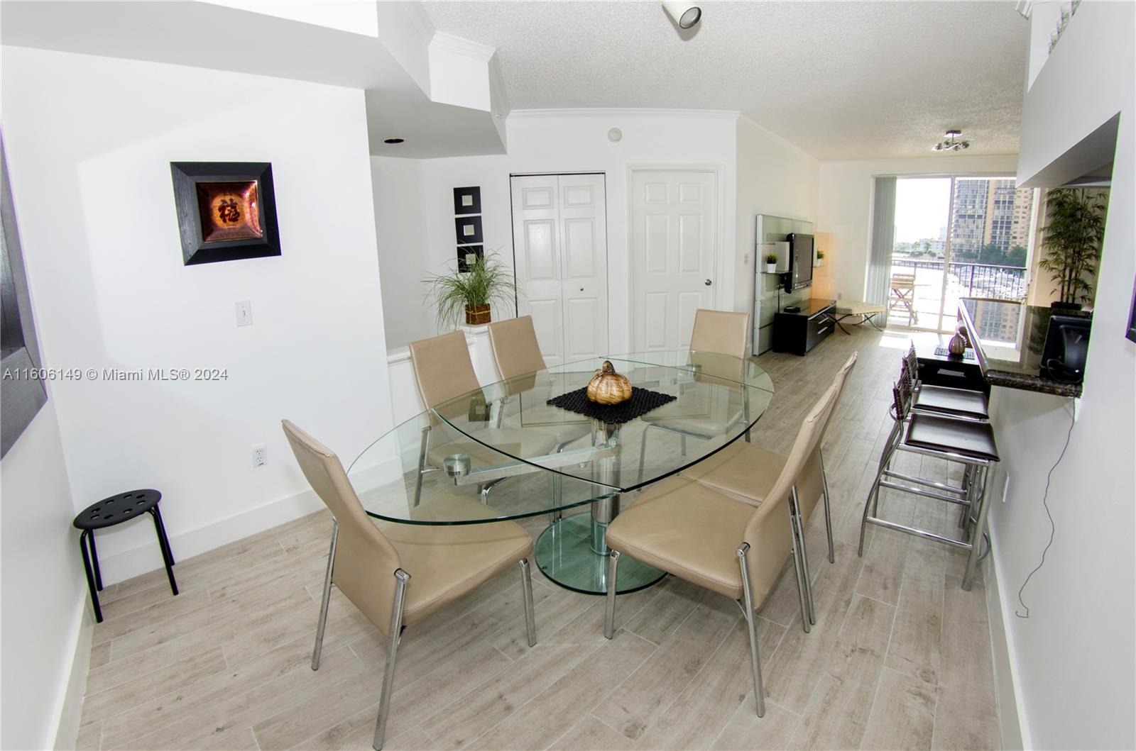PORTO BELLAGIO CONDO - Residential Lease