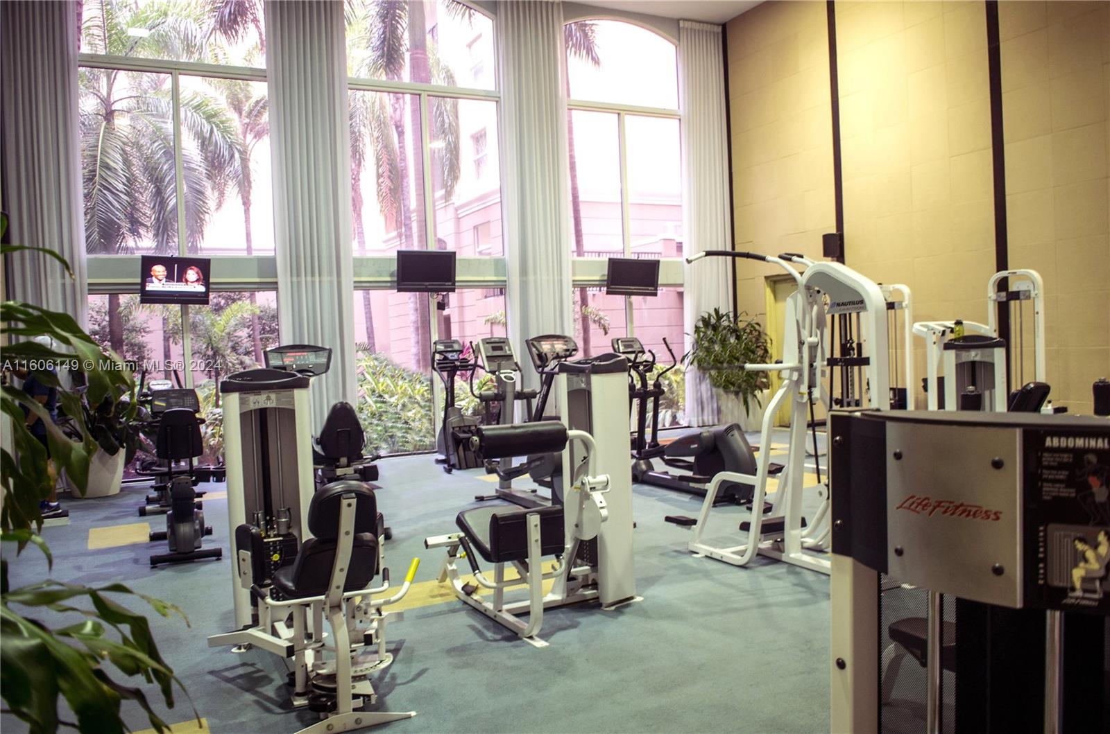 PORTO BELLAGIO CONDO - Residential Lease