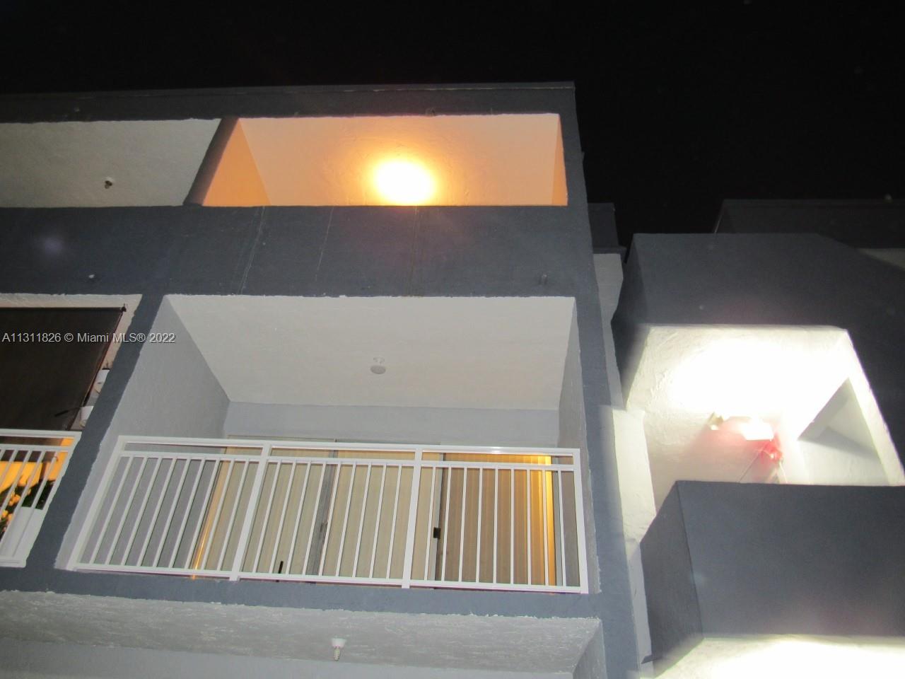 THE BEACH CLUB FONTAINEBL - Residential