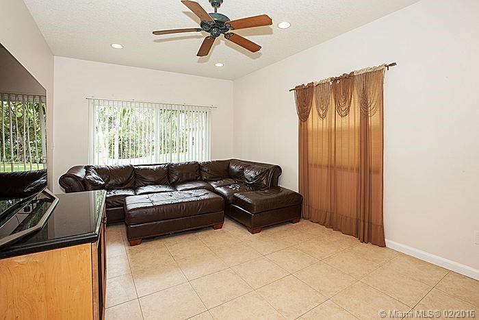 SOUTHWEST RANCHES - Residential