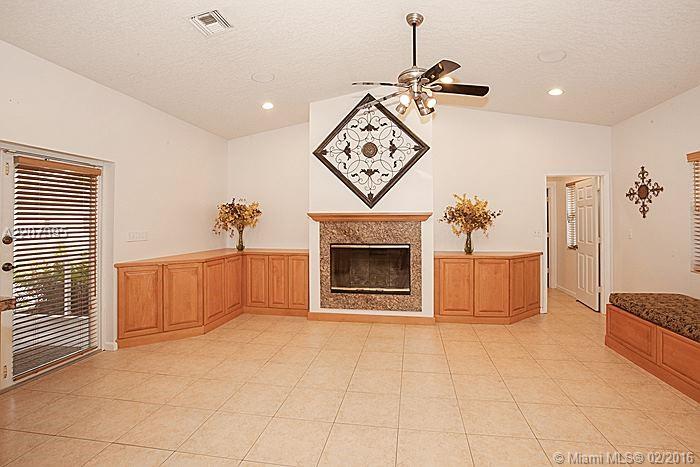 SOUTHWEST RANCHES - Residential