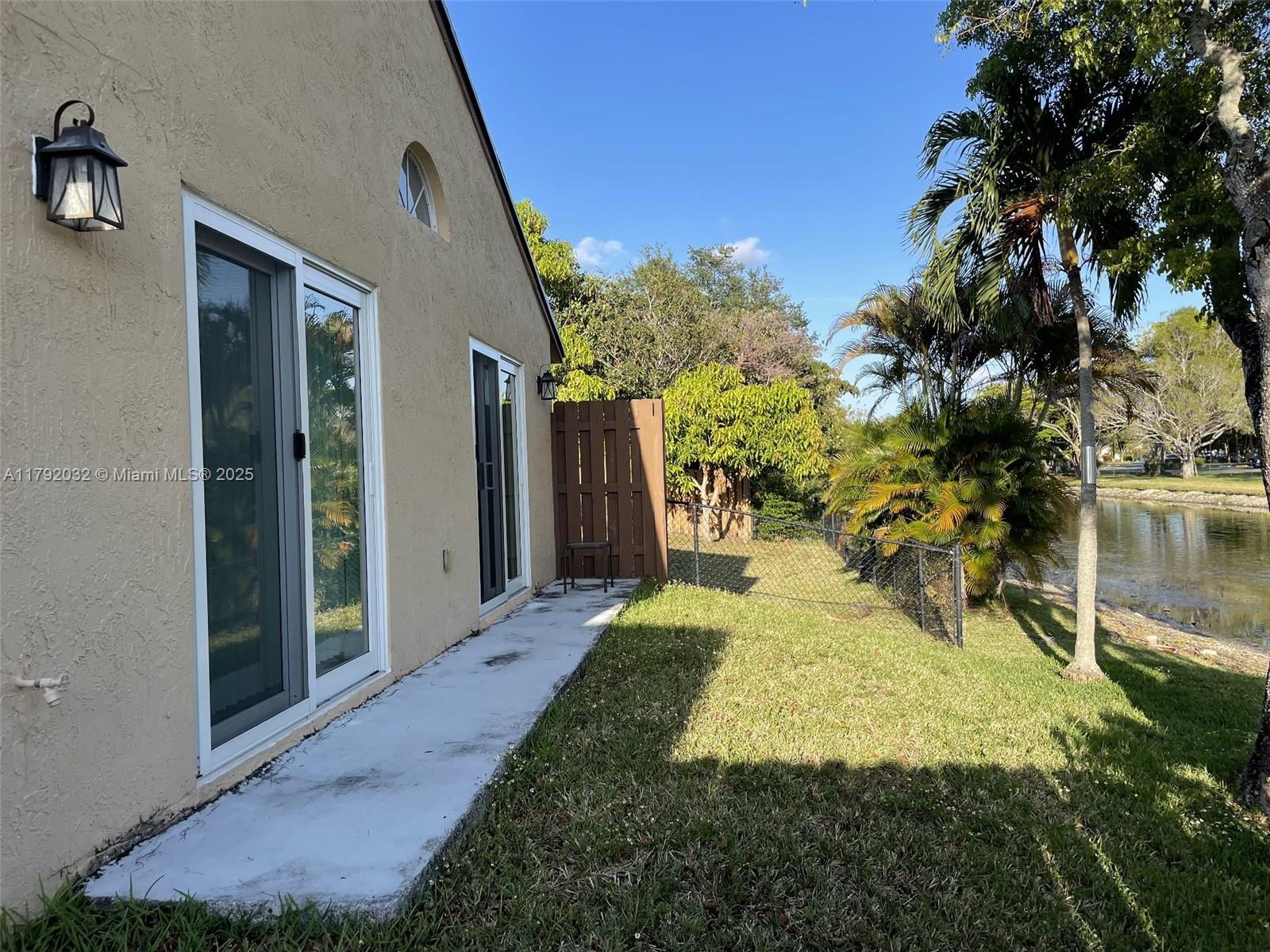 CENTURA PARC AT COCONUT C - Residential Lease