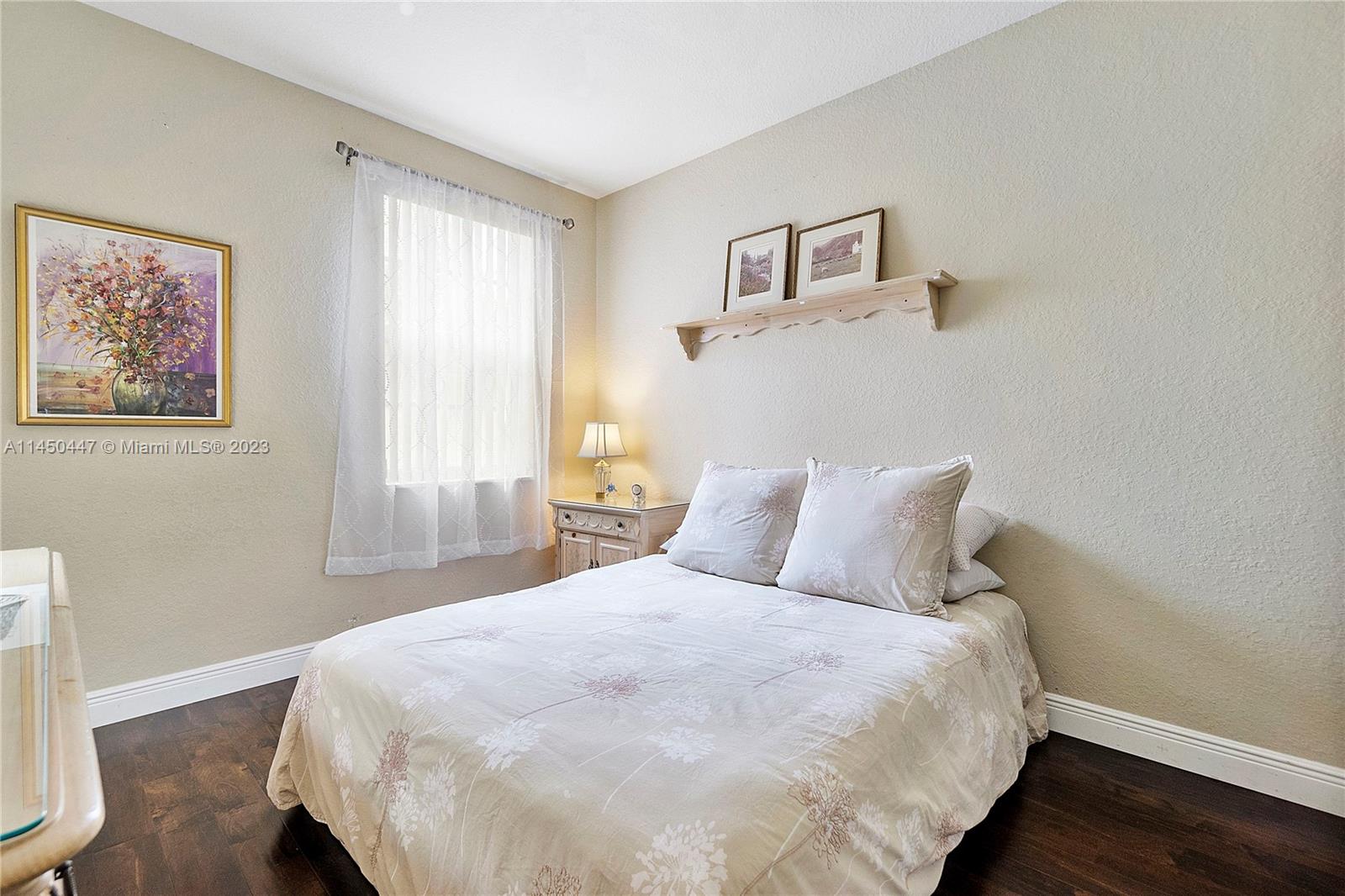 KENSINGTON MANOR - Residential