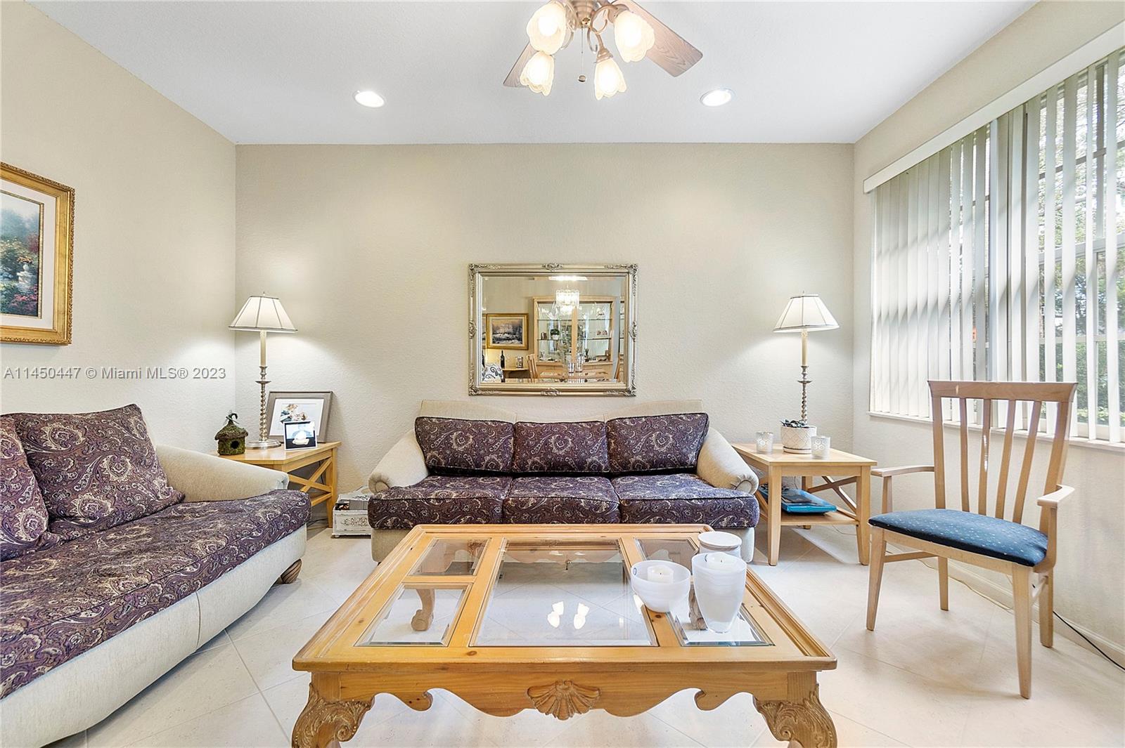 KENSINGTON MANOR - Residential