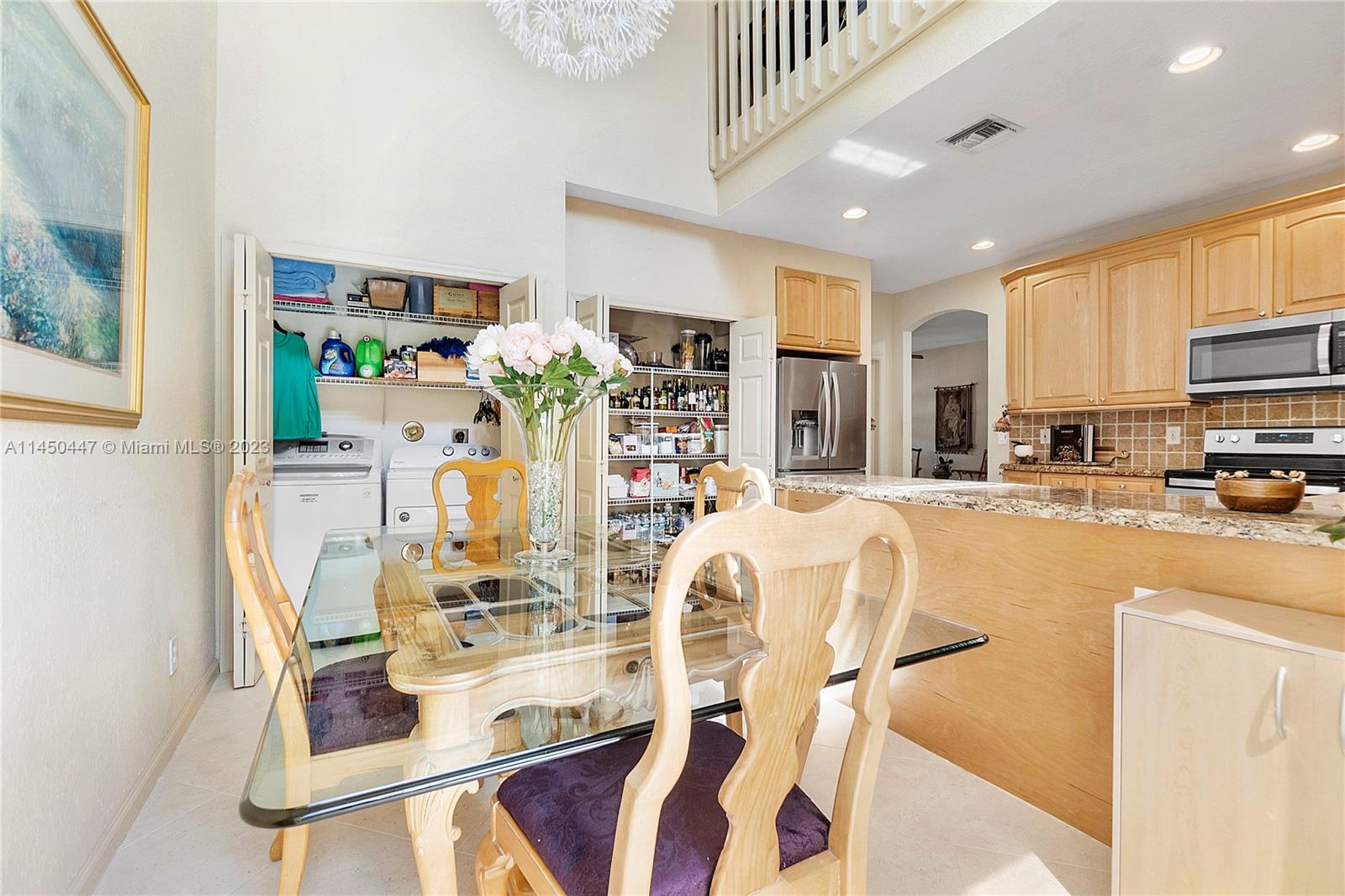 KENSINGTON MANOR - Residential