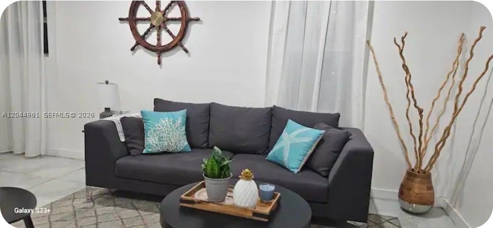 LOCATION, LOCATION, LOCATION!!!! NICE 3/2 WITH WASHER AND DRYER, MANY PARKING SPACES, CLOSE TO EVERYTHING, SHOPS, SUPERMARKETS, RESTAURANTS, MOVIE THEATER, ENTERTAINMENT, CASINO, BEACH, AND MUCH MORE. MOVE IN BY JULY 16, LA VIDA ES BELLA!!!!