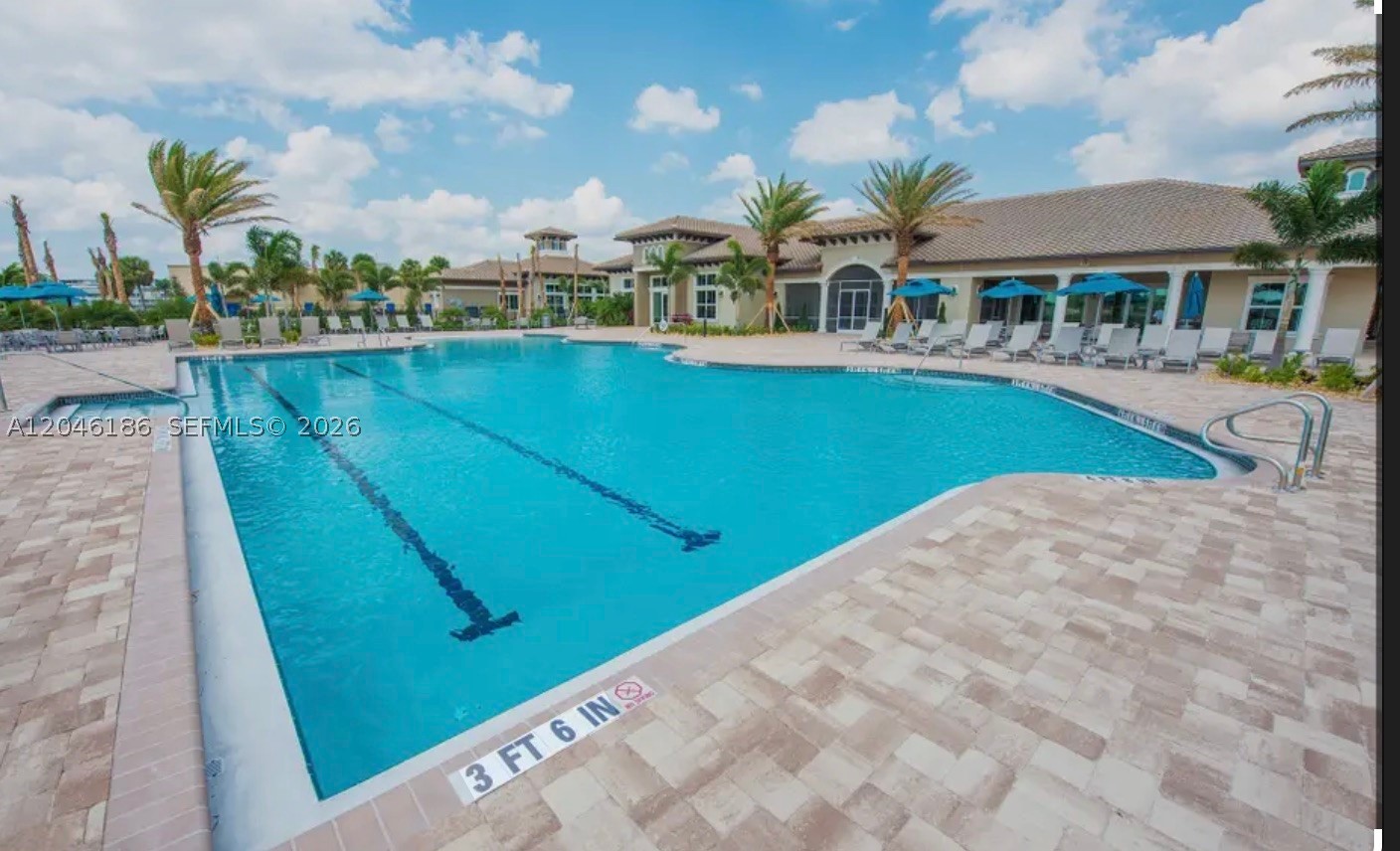 HILLCREST COUNTRY CLUB NO - Residential