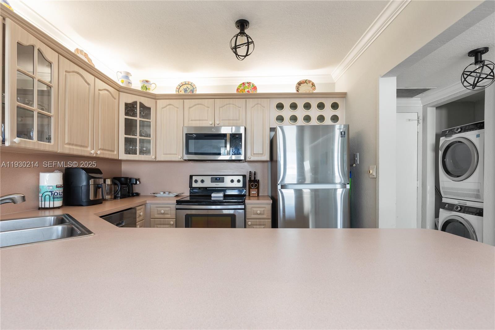 SEA AIR TOWERS CONDO - Residential