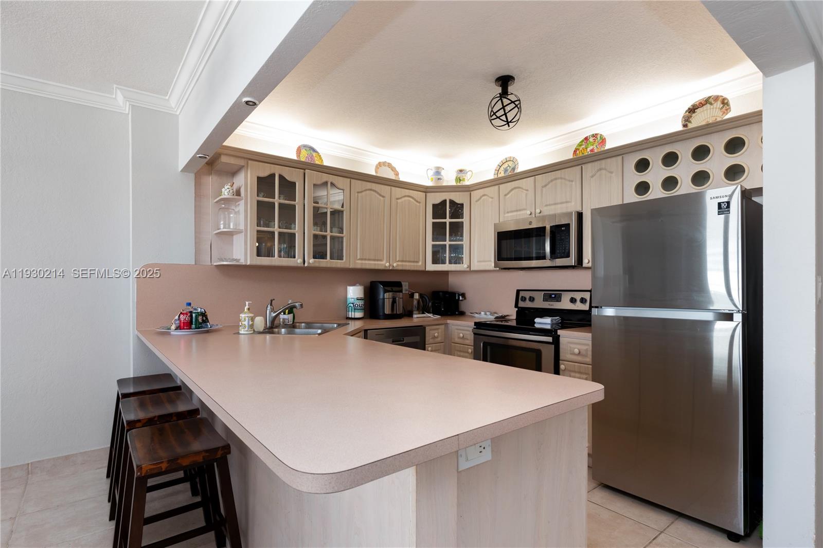 SEA AIR TOWERS CONDO - Residential