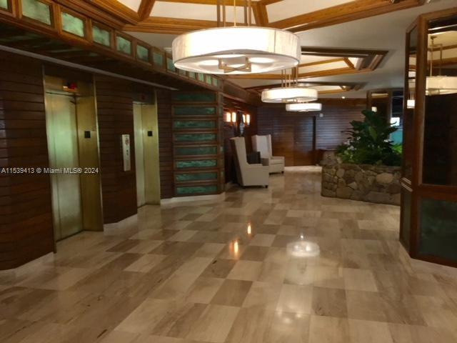 TOWERS OF QUAYSIDE CONDO - Residential