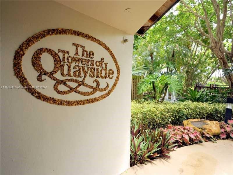 TOWERS OF QUAYSIDE CONDO - Residential